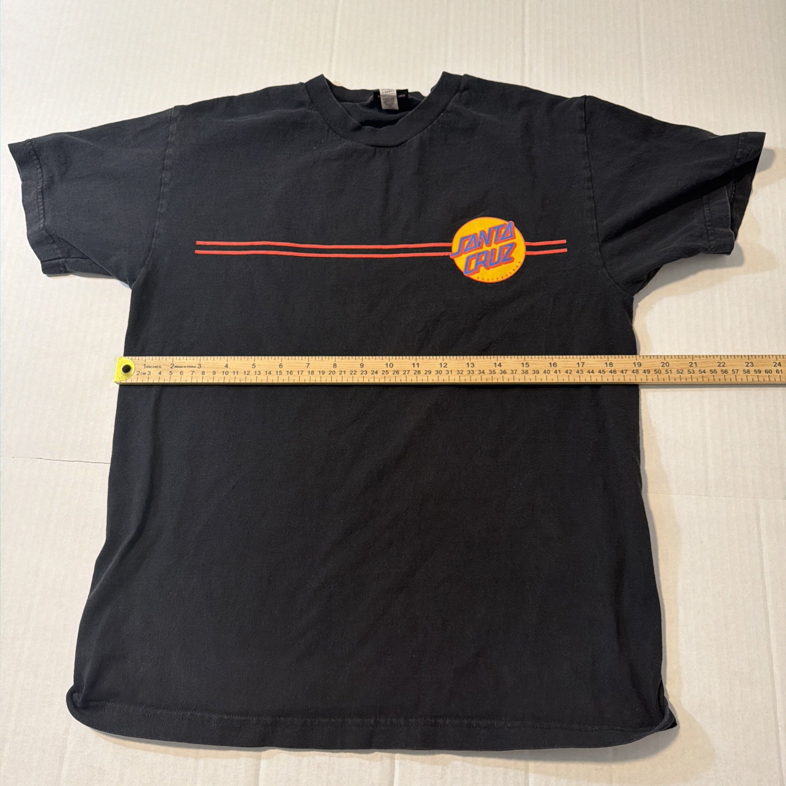 Santa Cruz T Shirt Adult Medium Black Spell Out Logo Skater Skateboard Mens M gallery