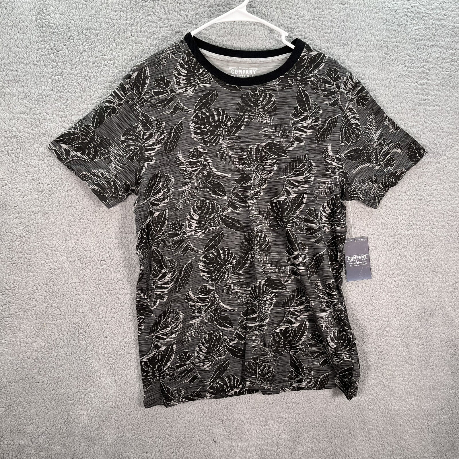 Trademark Company 81 Shirt Adult Medium Gray Black Preppy Casual Aloha Beach gallery