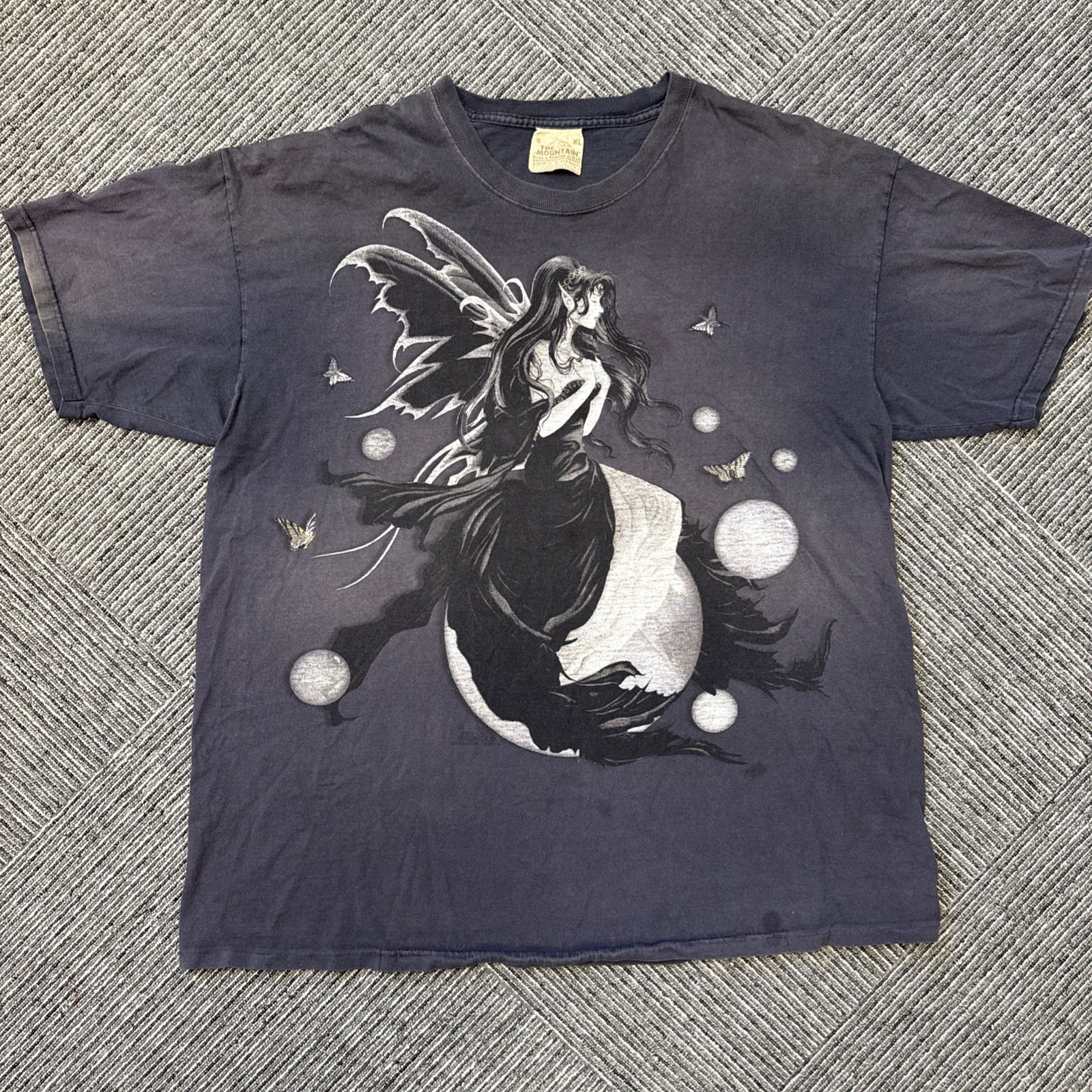Vintage The Mountain Moon Fairy T-shirt Men's XL Faded Pixie Fairy On The Moon gallery