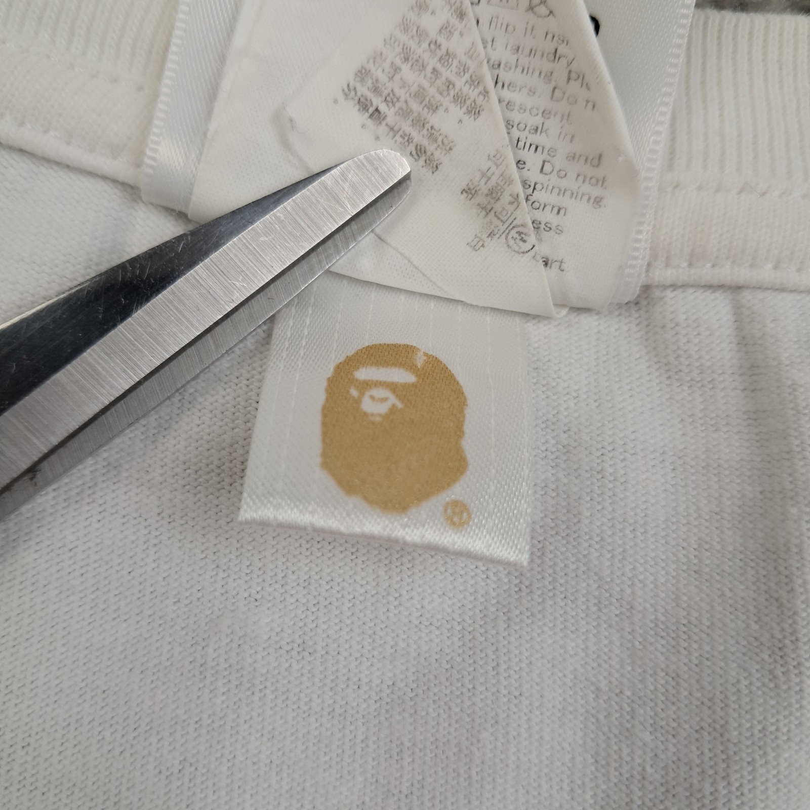 A Bathing Ape T Shirt S Men White Vintage Single Stitch Graphic 20s Street Wear gallery