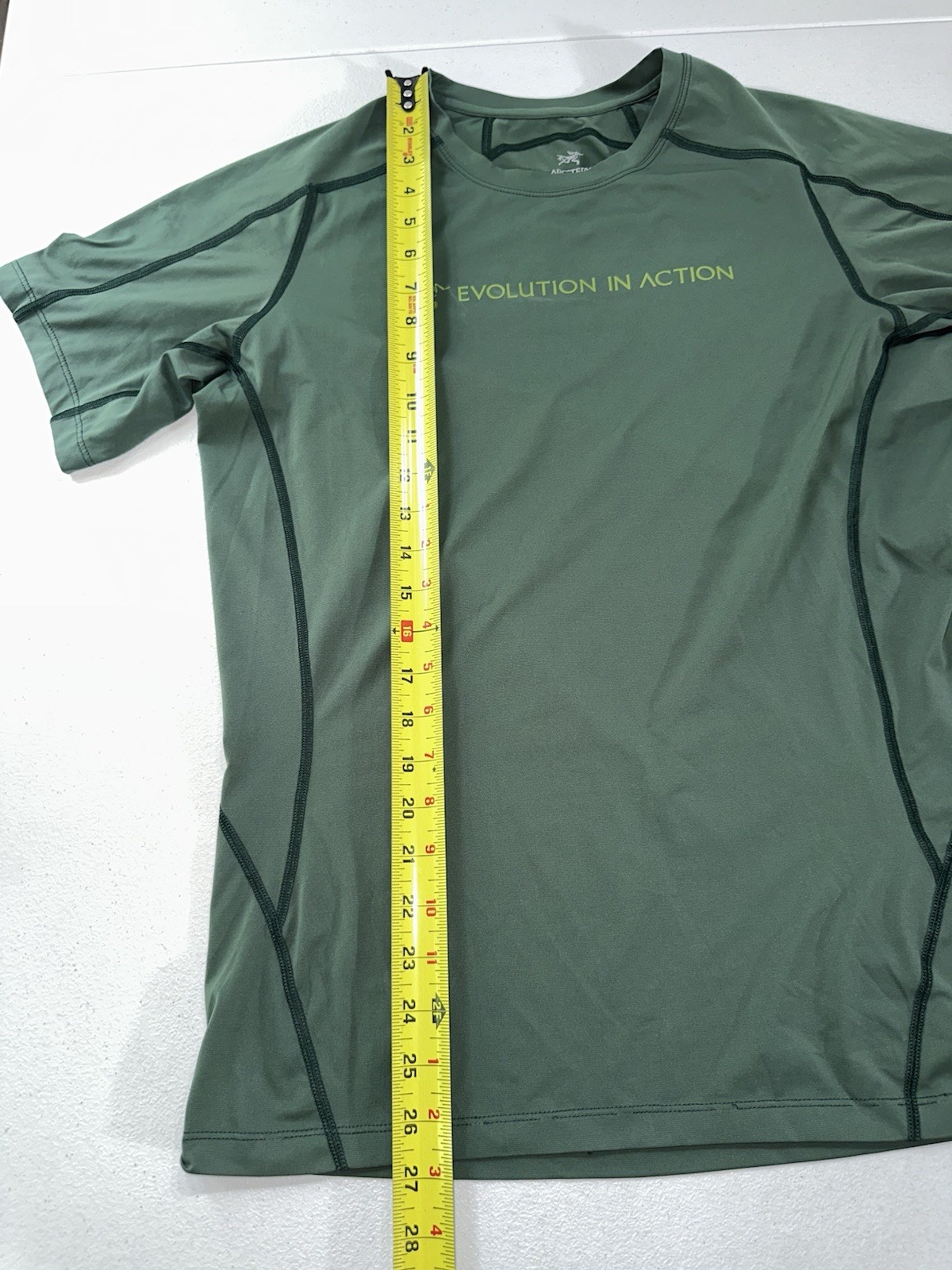 Arcteryx Men’s M Evolution In Action Green Mens T-Shirt Performance gallery