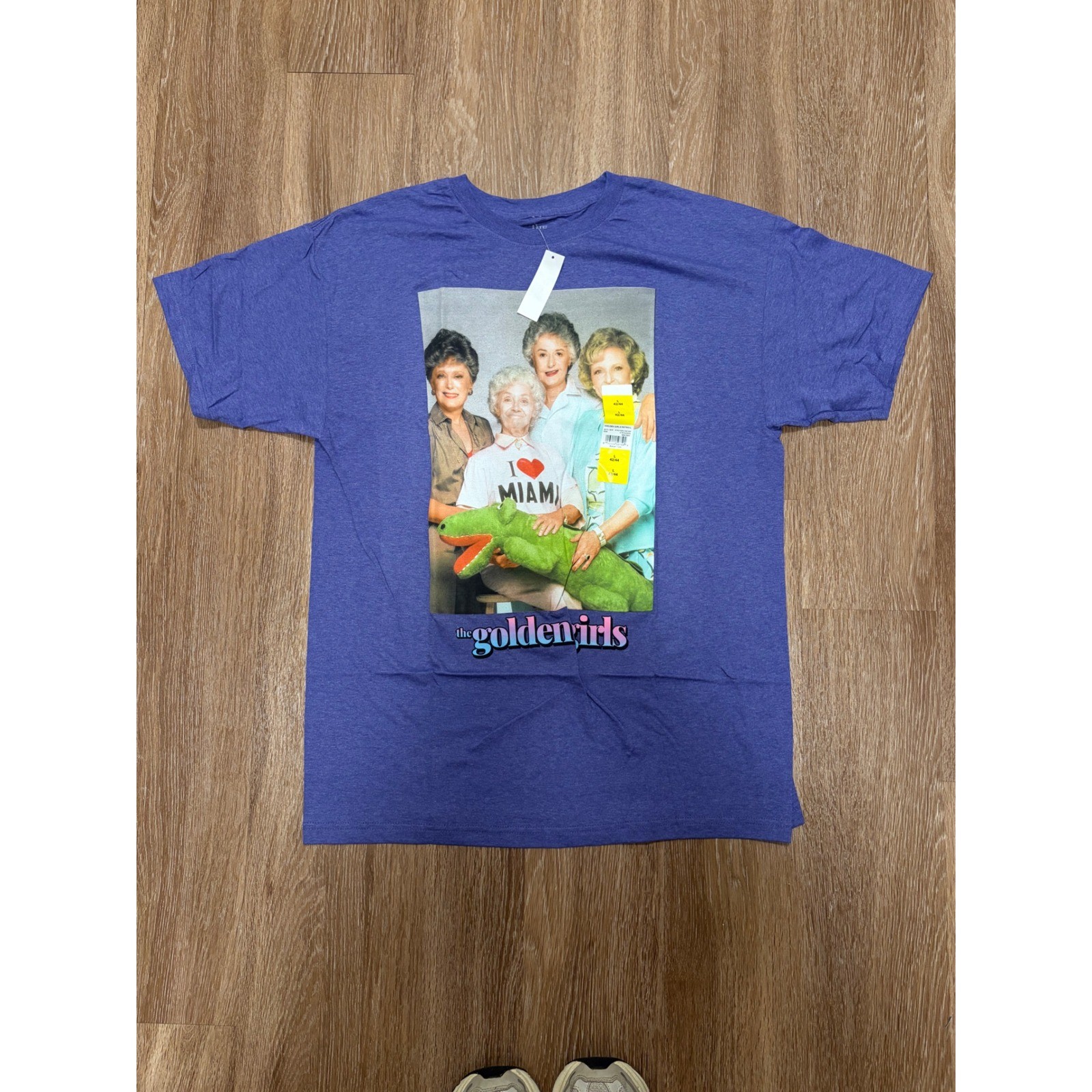 The Golden Girls Mens Purple Graphic T-Shirt Cast Photo Retro TV Show Large NWT
