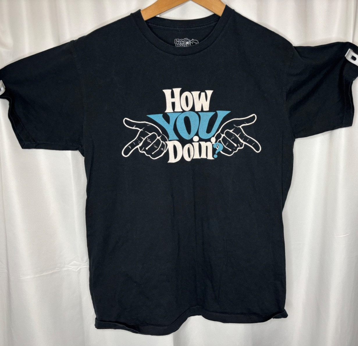 Friends “How YOU doin’?” Y2K NBC Size Large Shirt Vintage TV Show Nostalgia