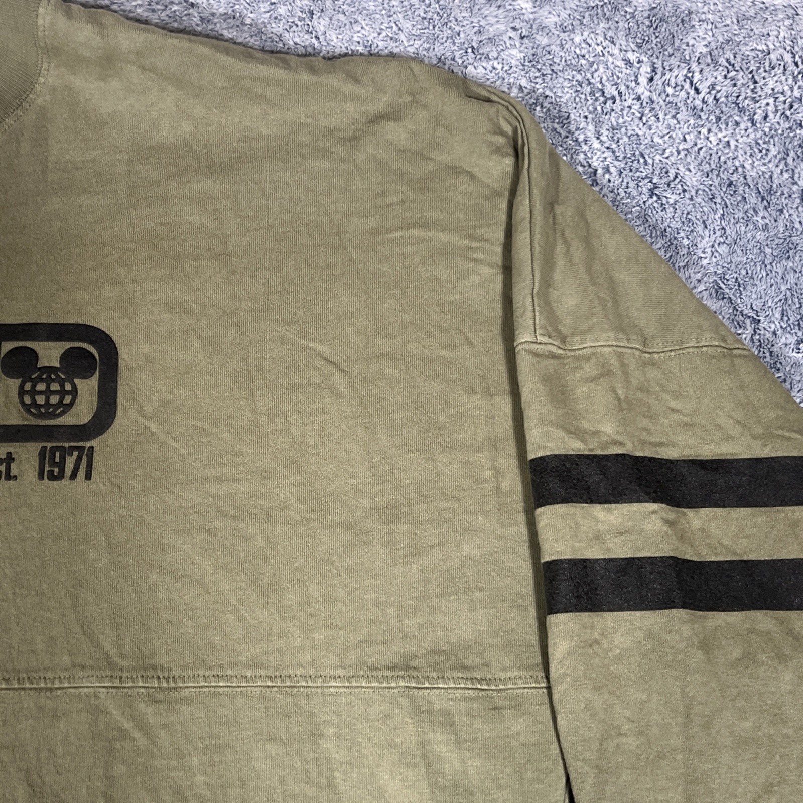 Disney Parks Spirit Jersey LS Pullover Men's XL Army Green Walt Disney World gallery