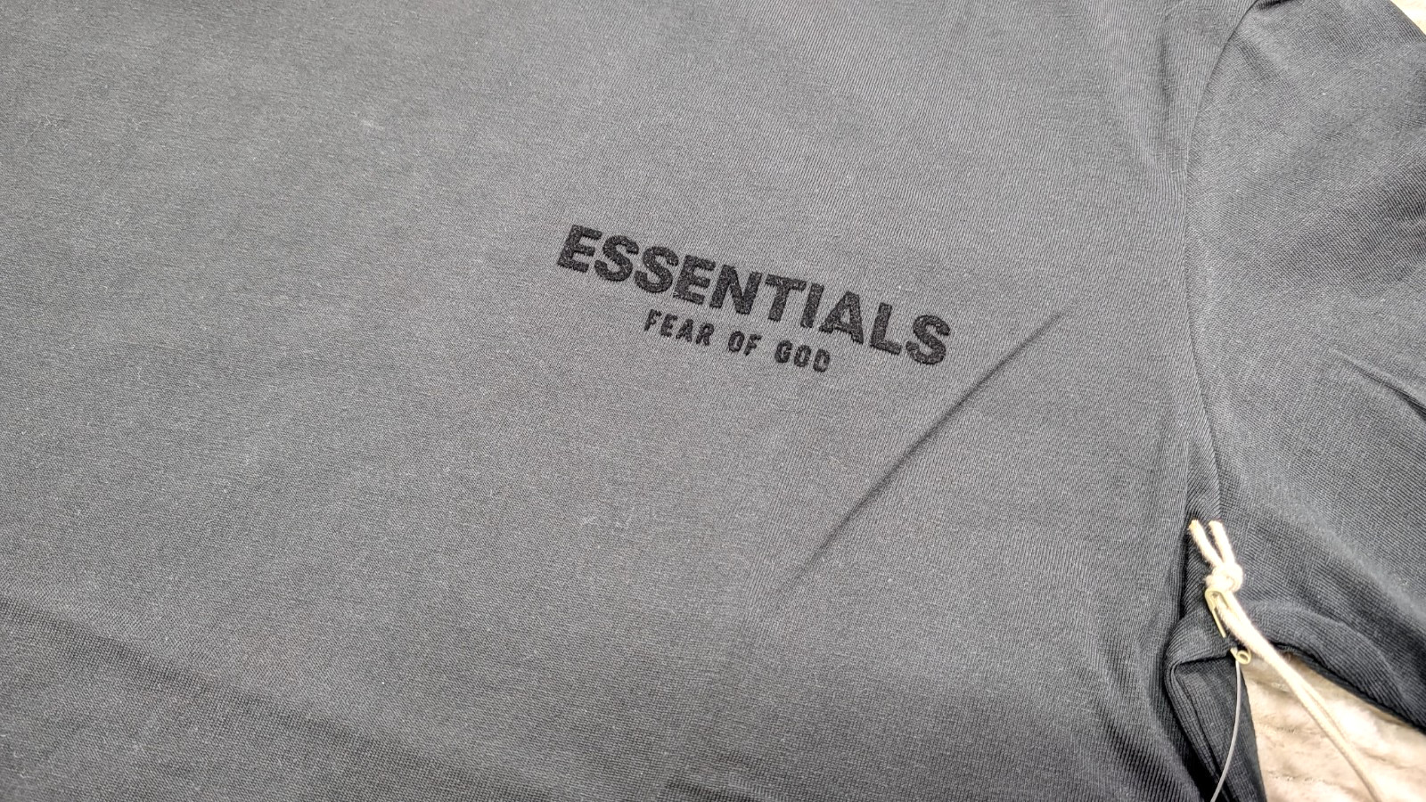 Fear of God Essentials Tee Stretch Limo Men's M Oversized T-Shirt NWT SS22 gallery