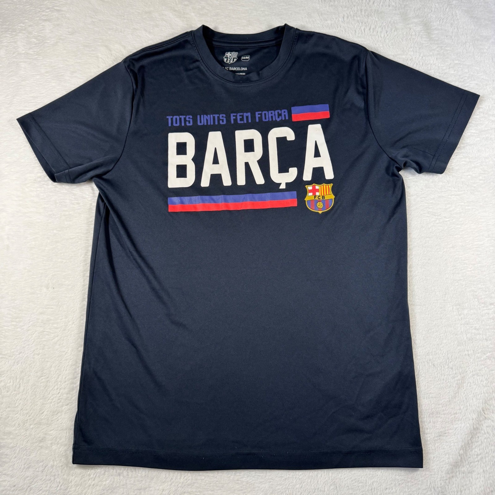 FC Barcelona Barça Tots Units Fem Força Graphic Crest T‑Shirt Men's M Navy Blue gallery