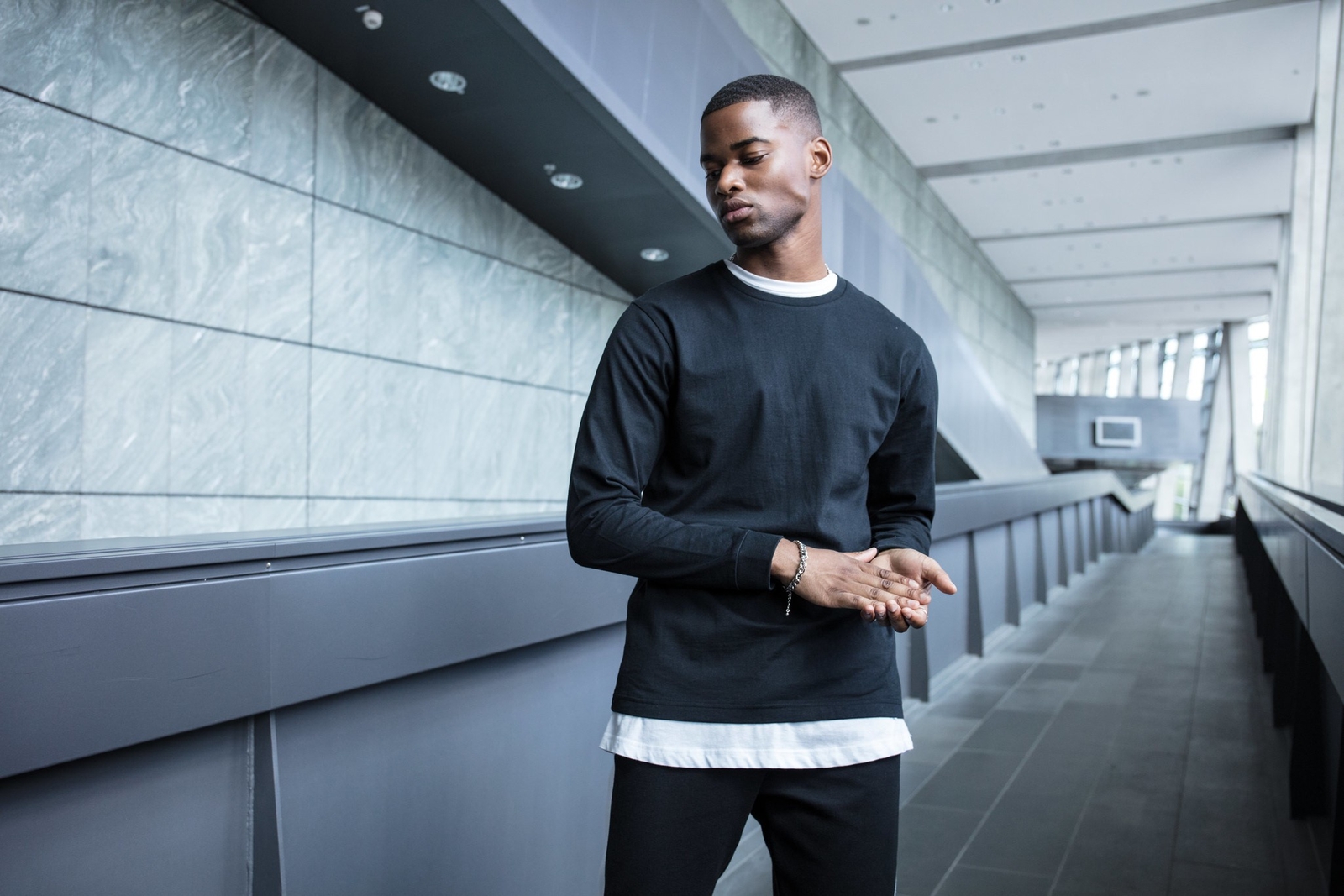 Build Your Brand Long sleeve with cuff rib - Long cut, Set-in sleeves gallery