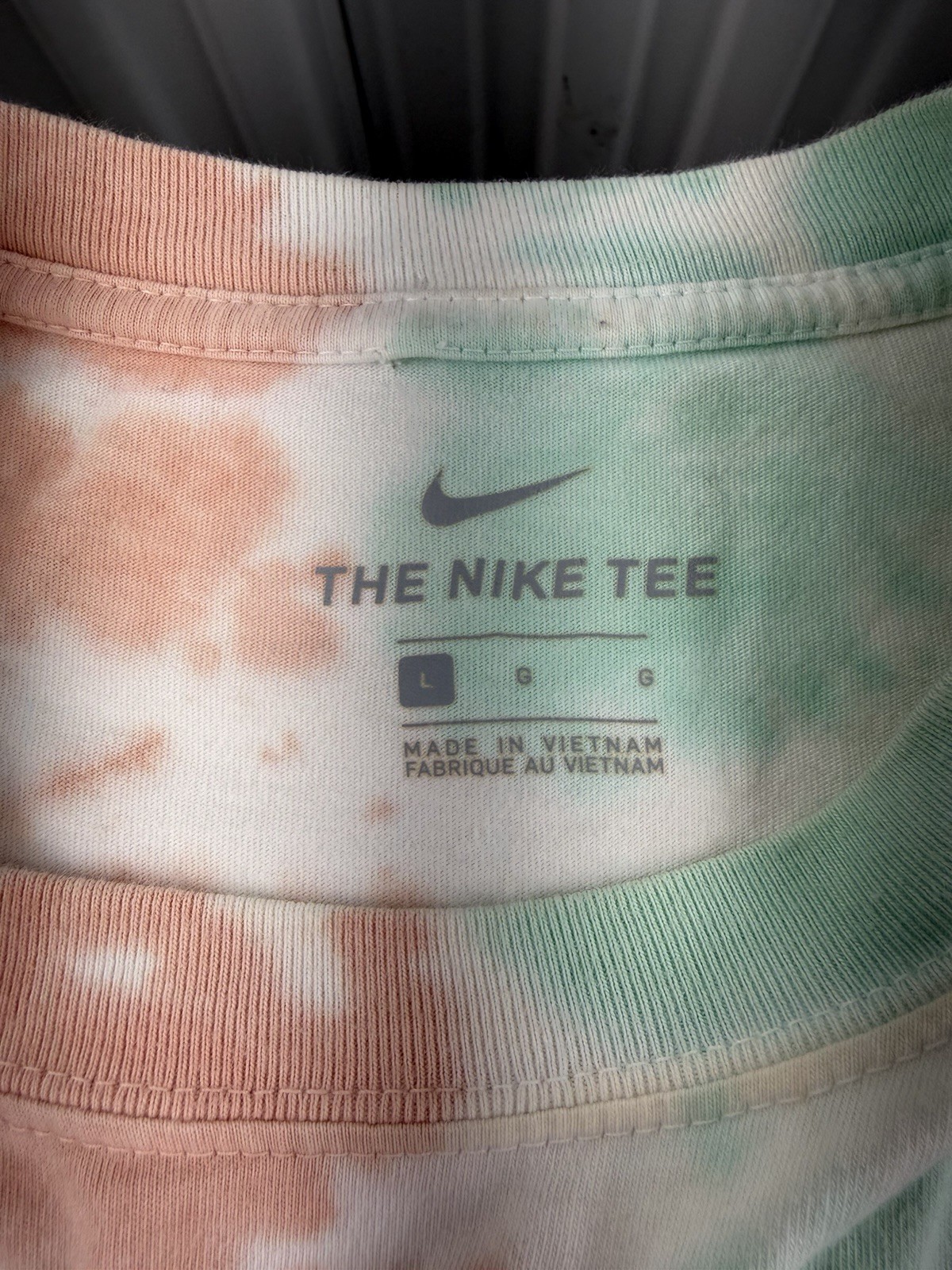 The Nike Tee Tie Dye Short Sleeve T-Shirt DB6149-100 Men’s Size L NWT gallery