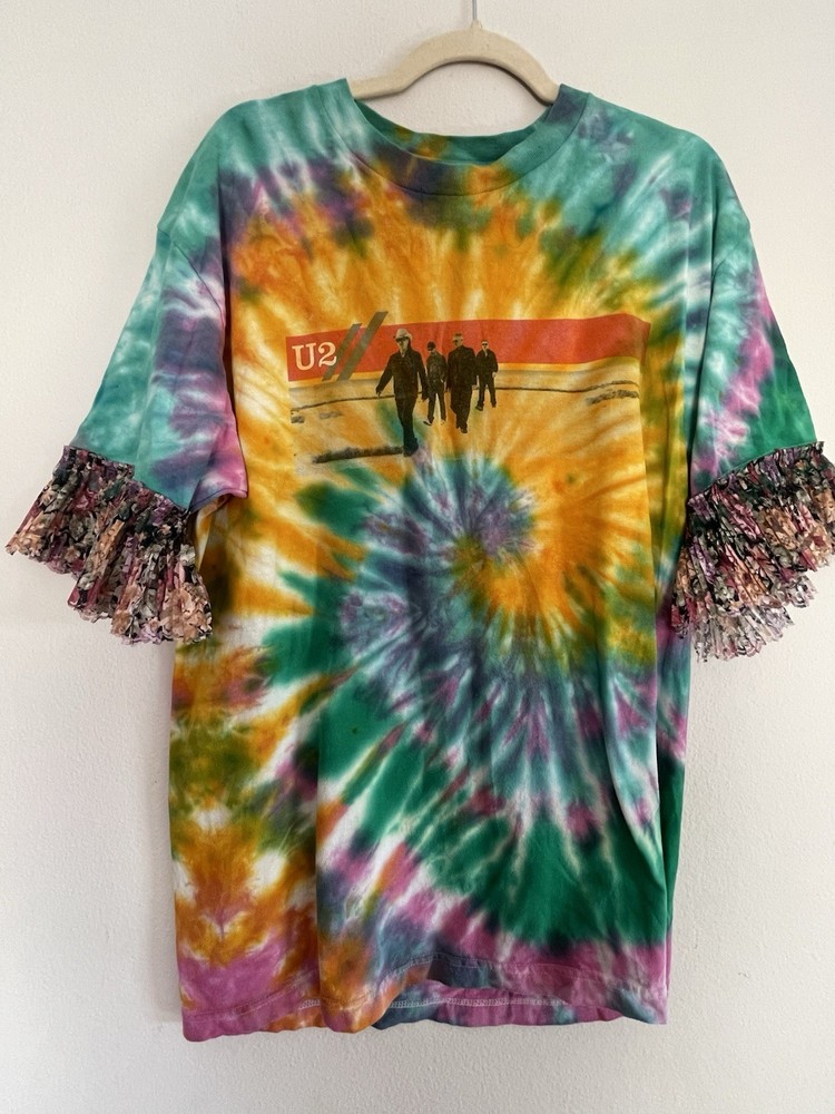 Vintage U2 Band Tee 100% Cotton Pre-shrunk Made In USA Tye Dye Shirt Size Large