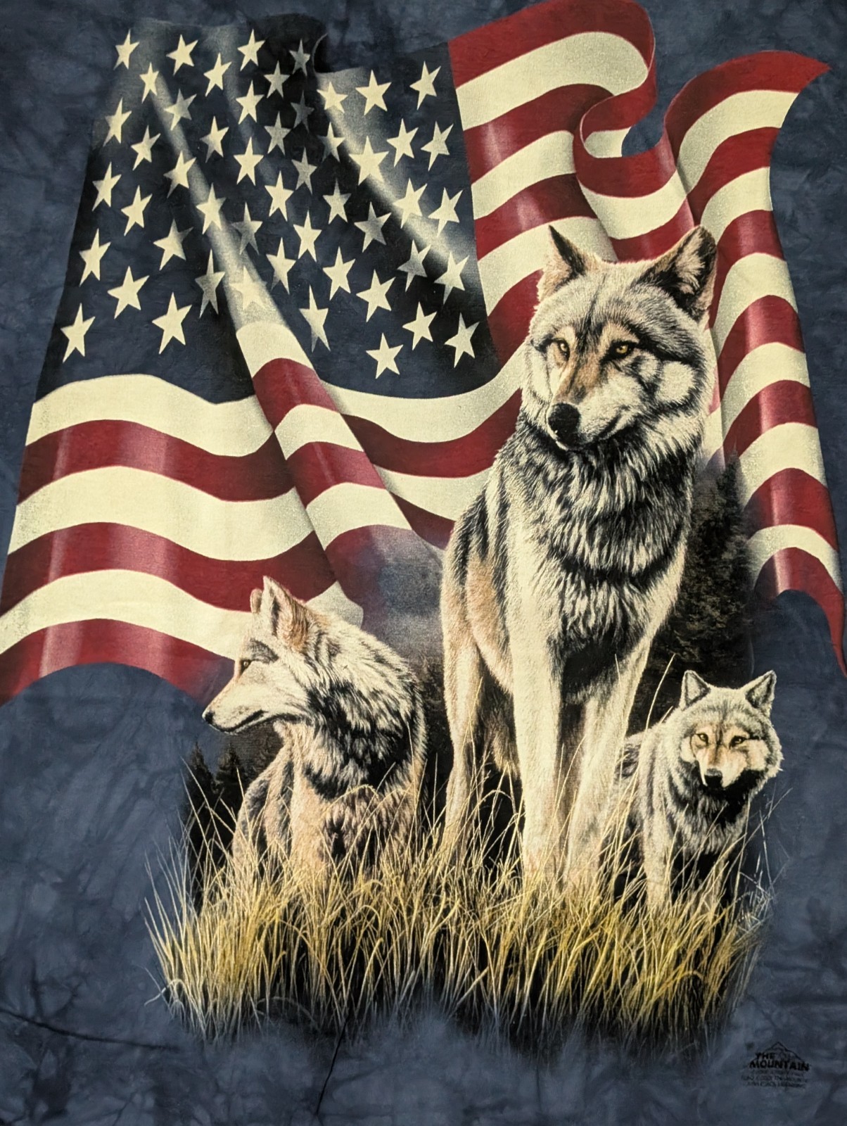 The Mountain Mens T-shirt Vintage 2001 Blue "Wolf Flag" Delta Tag 2XL #5957 gallery