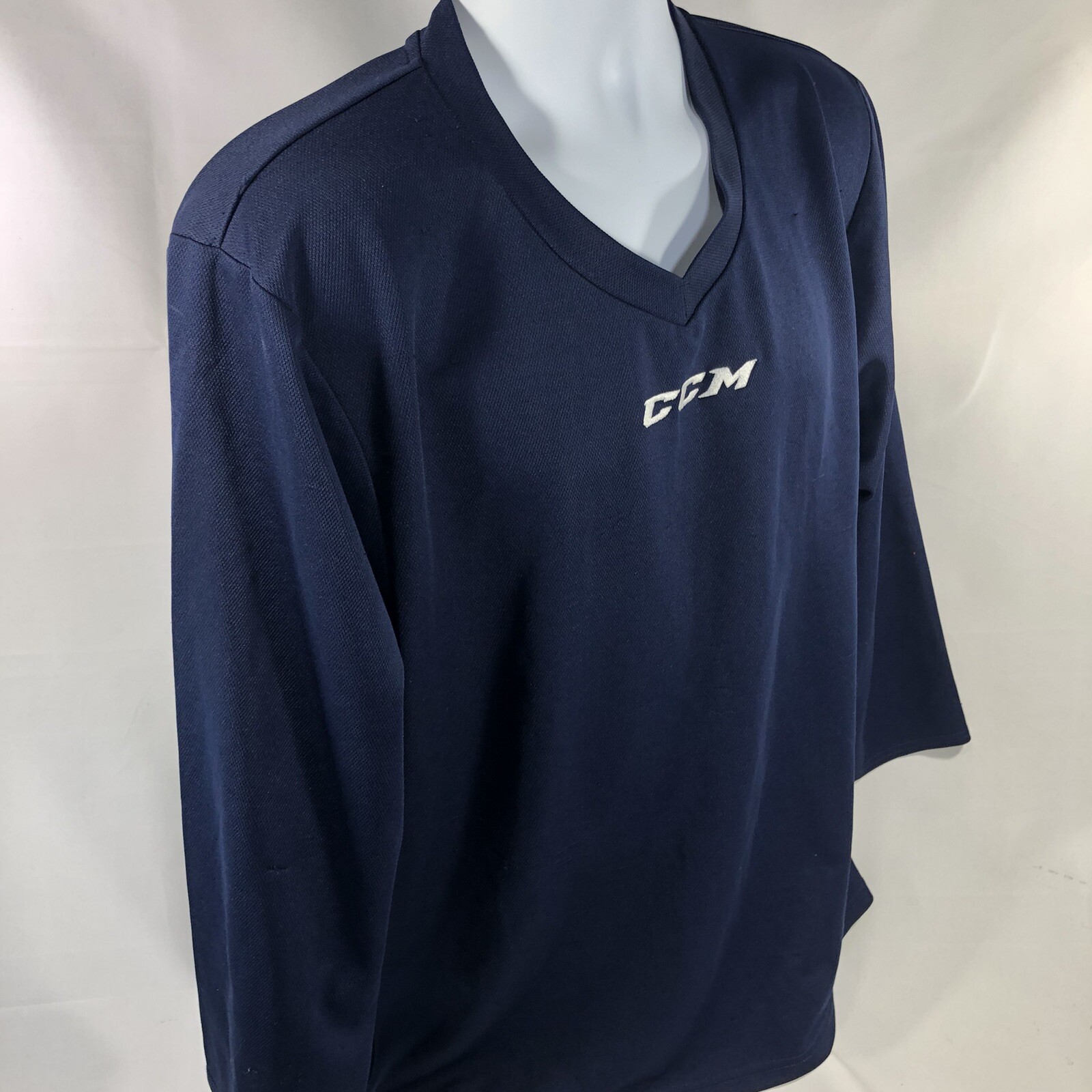 CCM NAVY BLUE V NECK BLANK SIZE SMALL HOCKEY SHIRT WHITE EMBROIDERED LOGO gallery