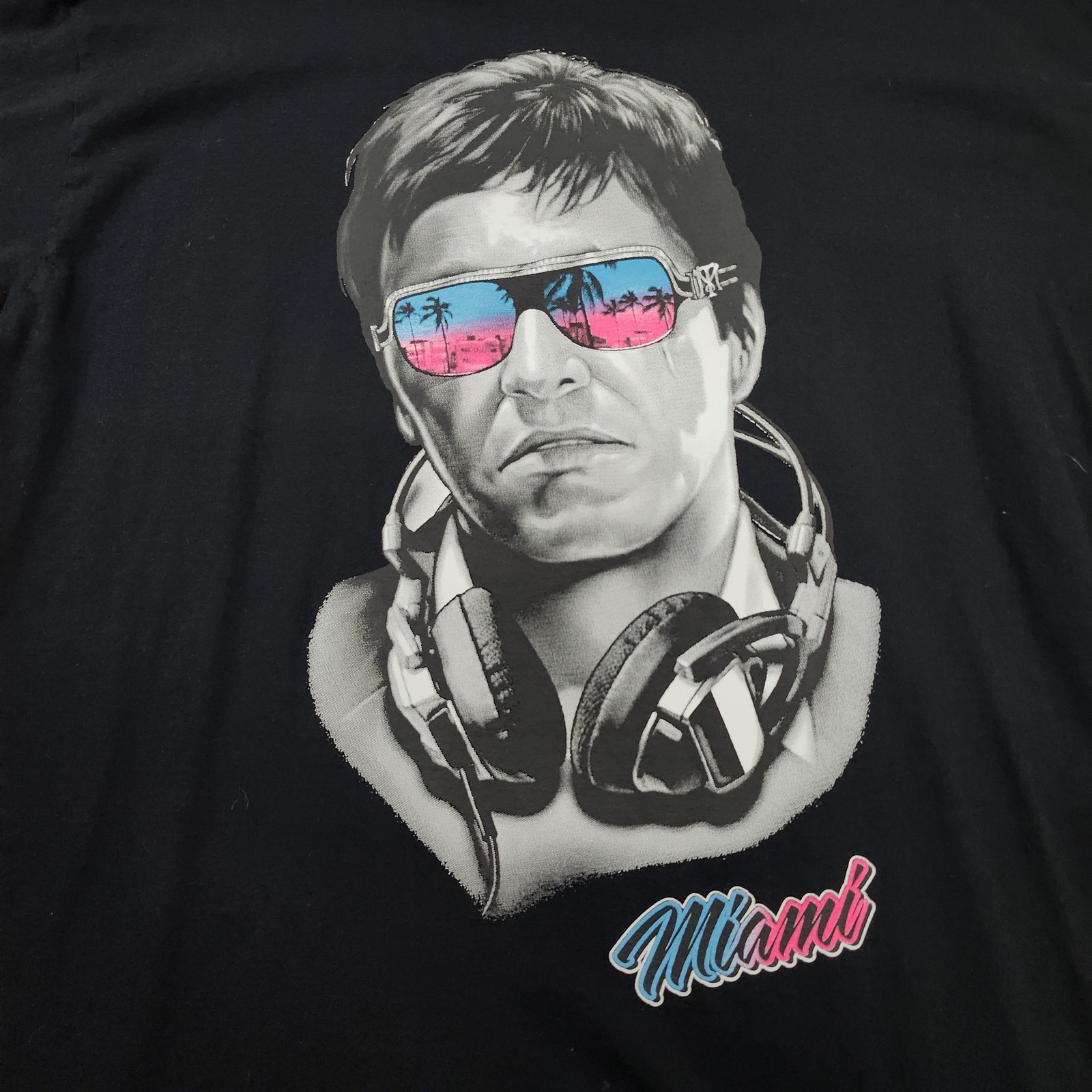 Surf Style Shirt Mens XL Black Miami DJ Headphones Retro Graphic Tee Tagless gallery