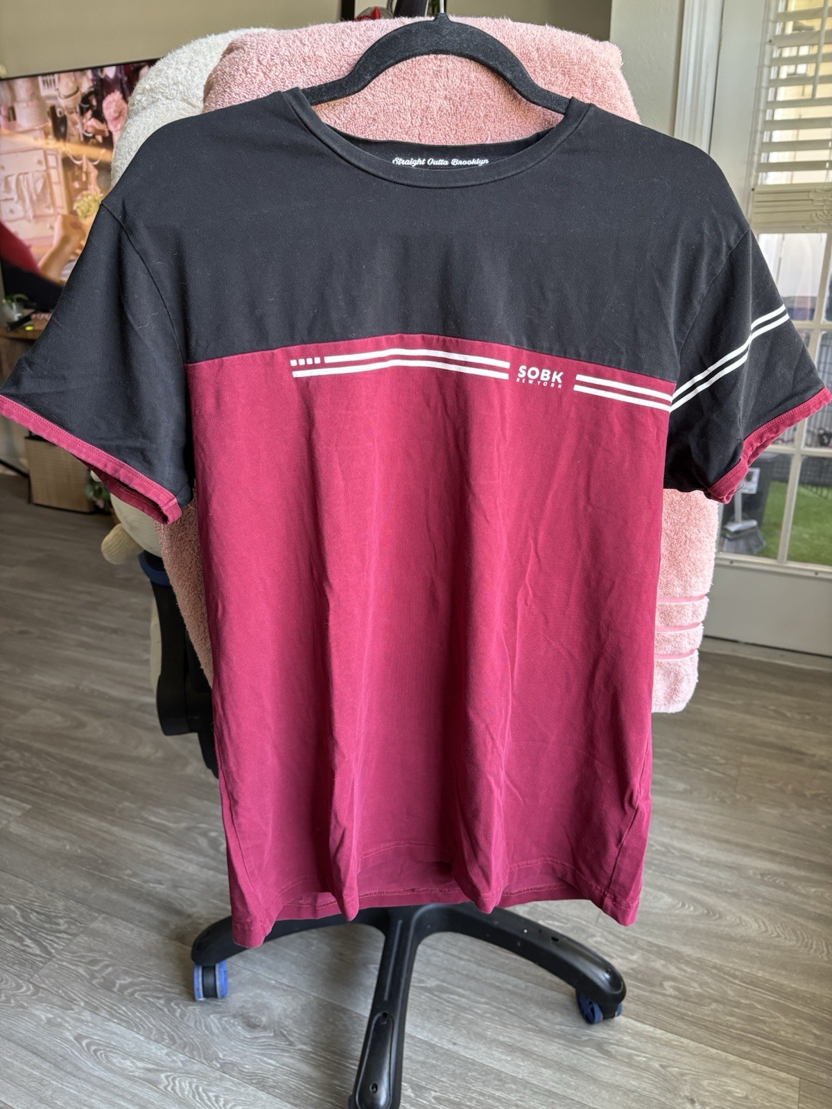 Straight Outta Brooklyn Logo Colorblock Crew Neck T-Shirt Men's L Black/Burgundy gallery