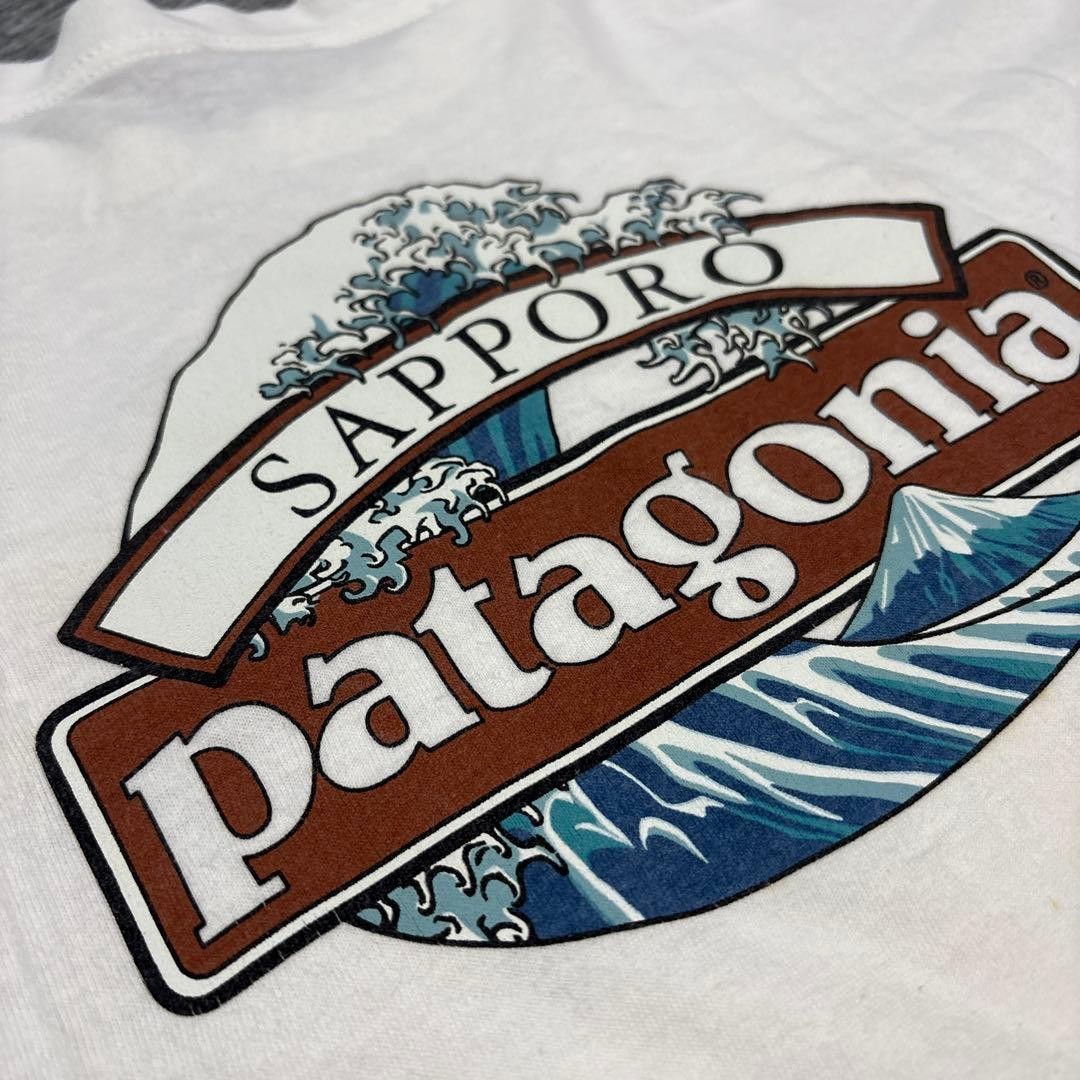 Patagonia Sapporo Hokusai Wave Vintage T-Shirt Made in USA Size M White gallery