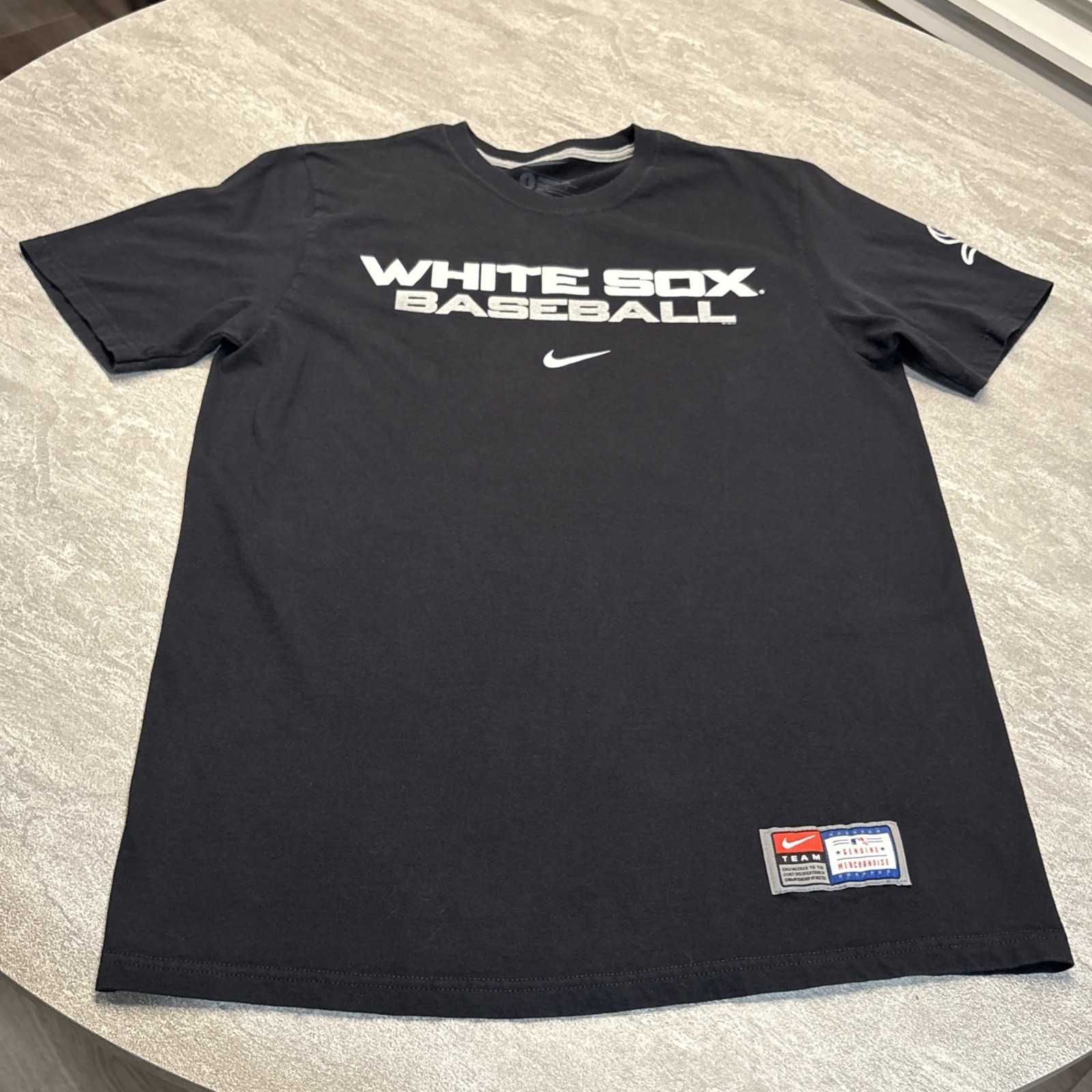 Nike Chicago White Sox T-Shirt Men’s Large MLB Baseball 2011 Sportswear Swoosh gallery