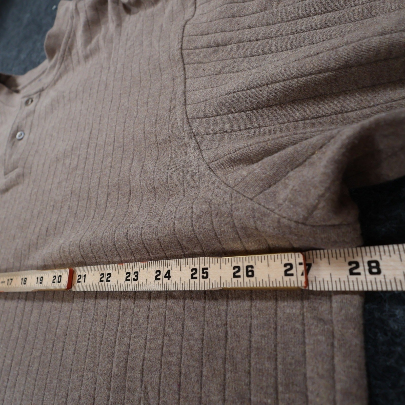Roundtree Yorke Henley Mens 2X Brown Excellent Ribbed Texture gallery