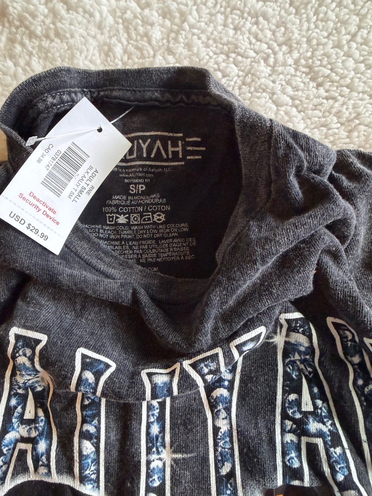 Aaliyah T-Shirt Spencer's Size Small NEW WITH TAGS gallery
