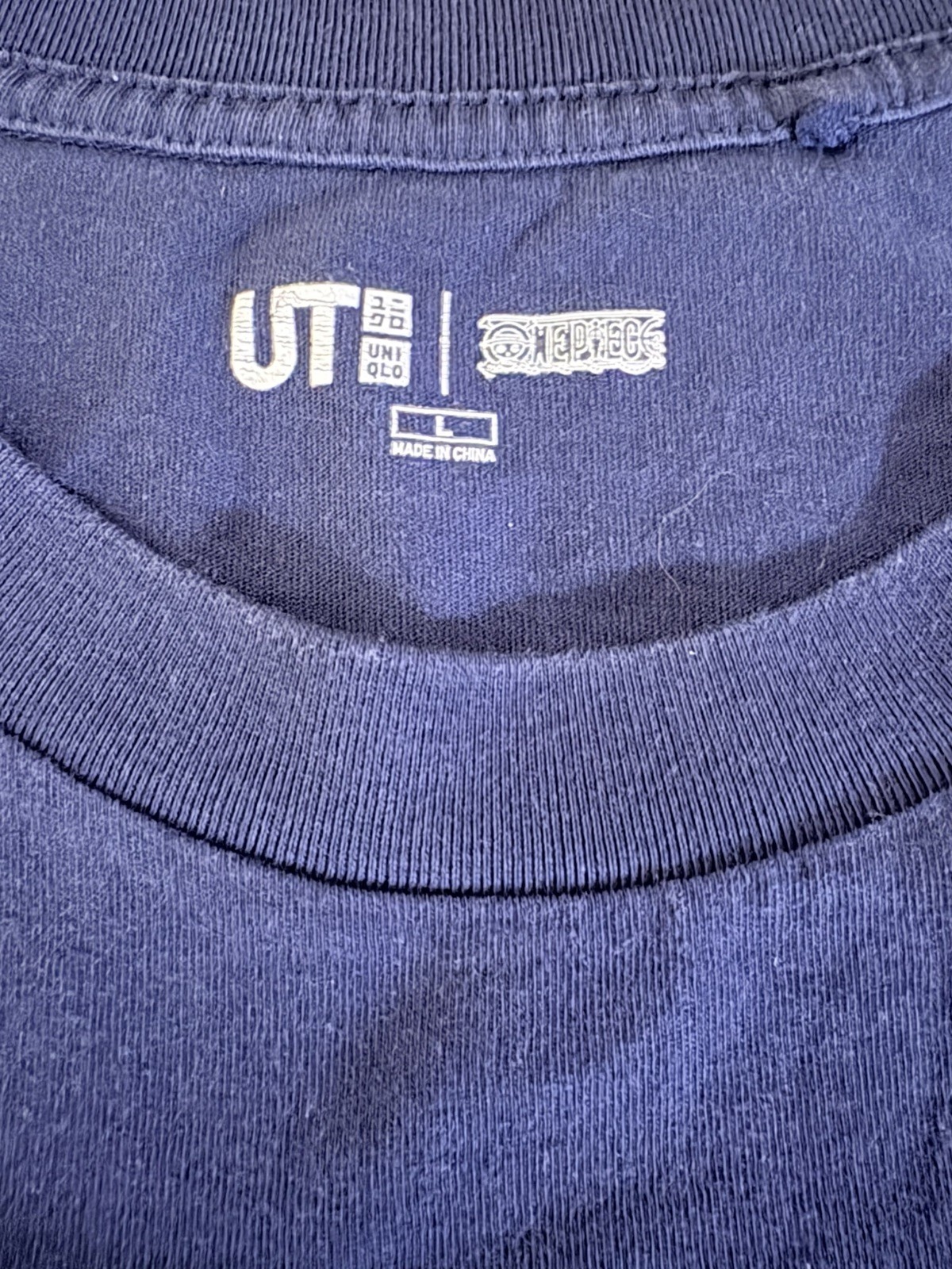 UNIQLO UT x One Piece Large T-shirt Monkey D. Luffy Shanks Anime Japan Navy gallery