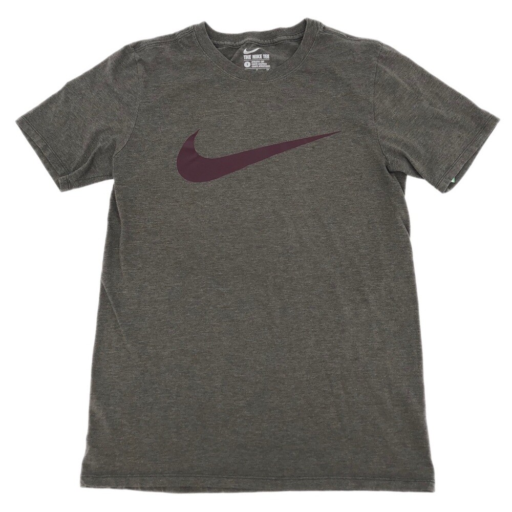 Nike Gray & Red Breathable T-Shirt | Made in El Salvador