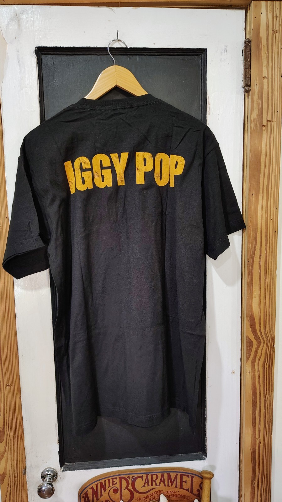 The Thread shop Iggy pop rock t shirt size XL gallery