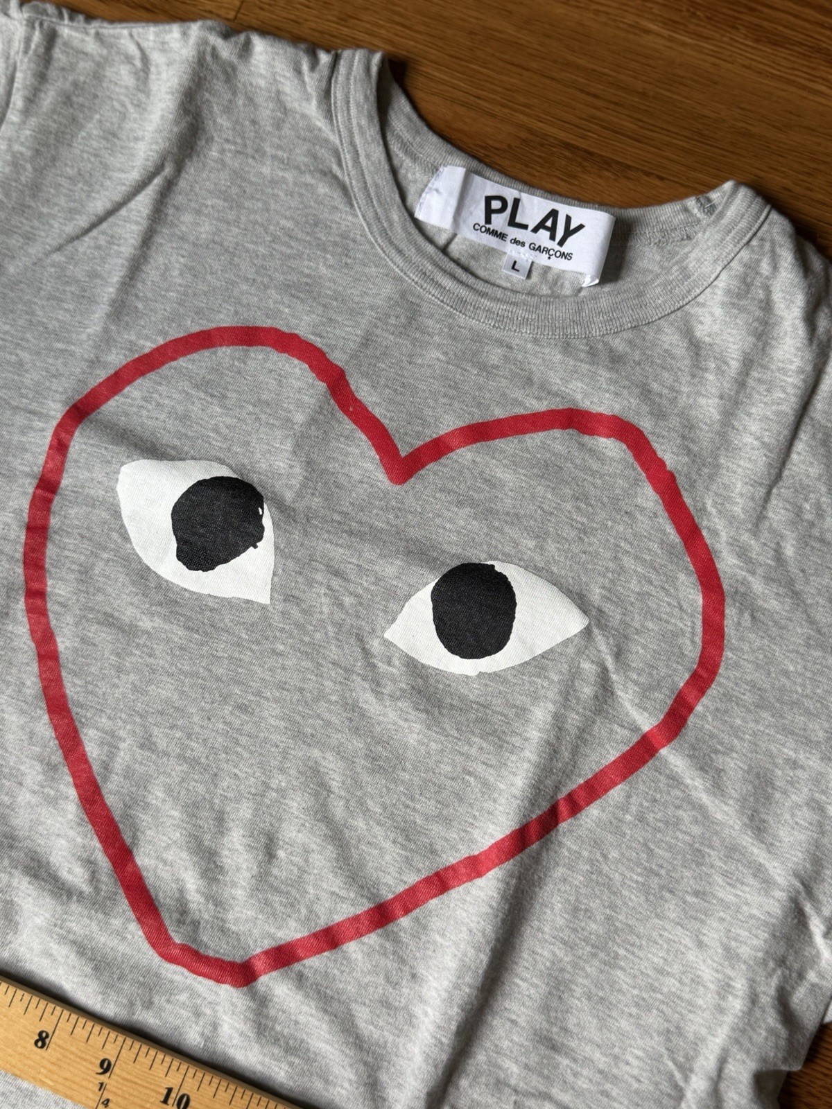 Comme Des Garcons Play Men's T Shirt Heart Logo Designer Size Large gallery