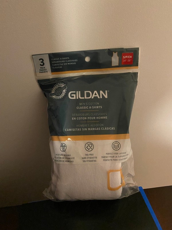 BRAND NEW MEN’S SIZE SMALL GILDAN 3 PACK WHITE A -SHIRTS