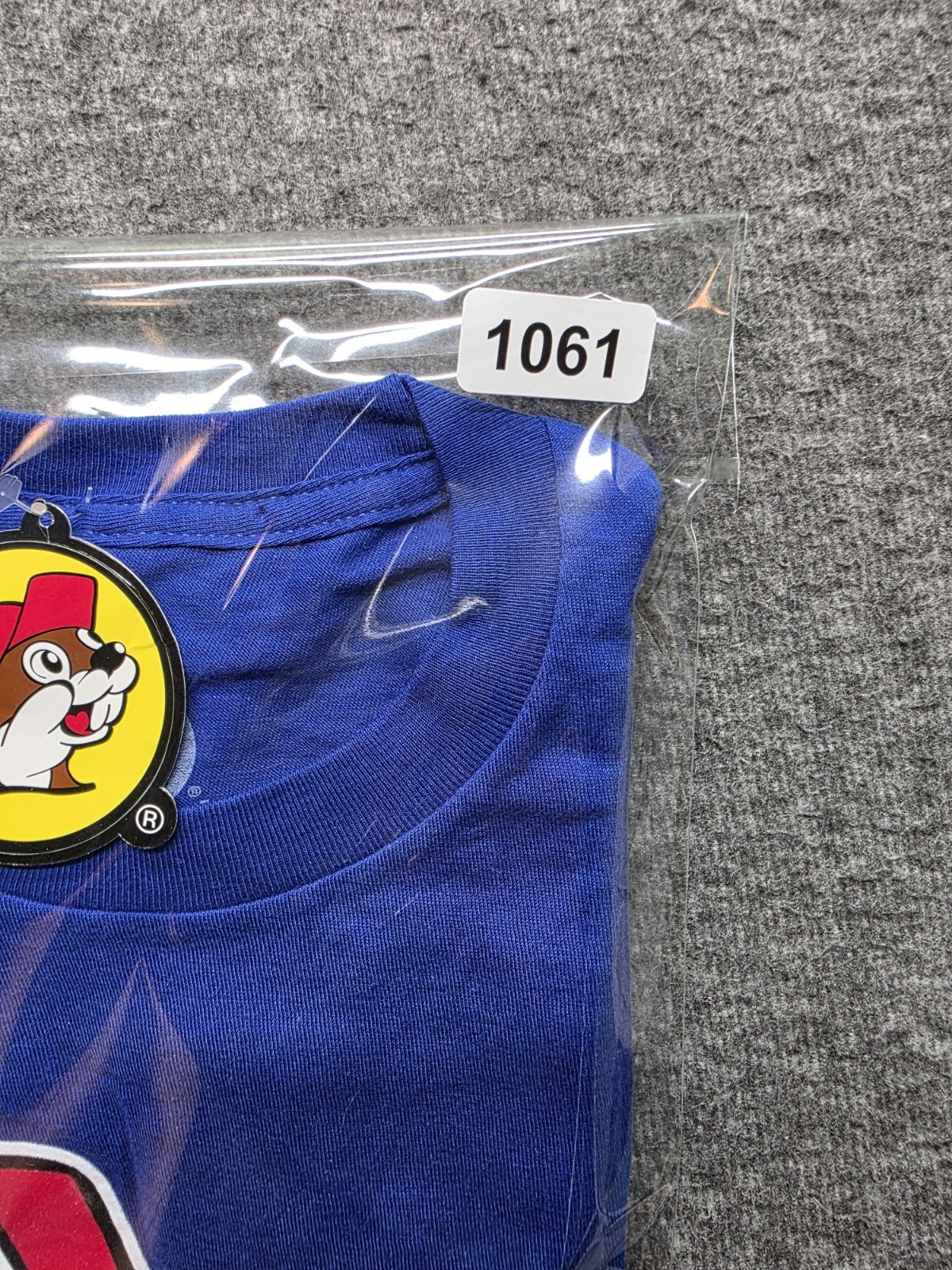 NWT Buc-ees “Freedom Ringing” 4th Of July T-Shirt Fireworks Blue Mens Medium gallery
