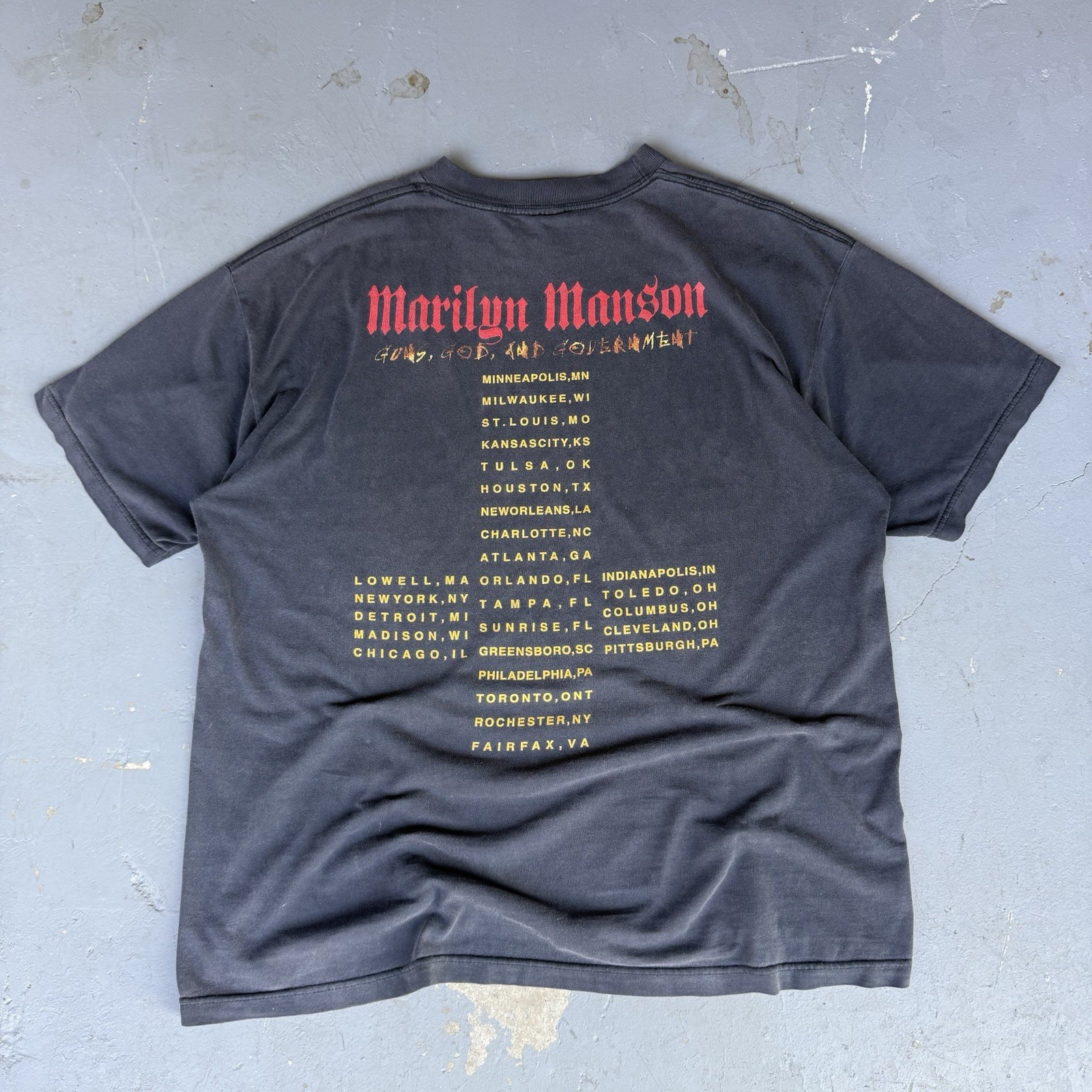 Vintage 2000 Marilyn Manson Hollywood Tour Tshirt Faded Black XL Rare gallery