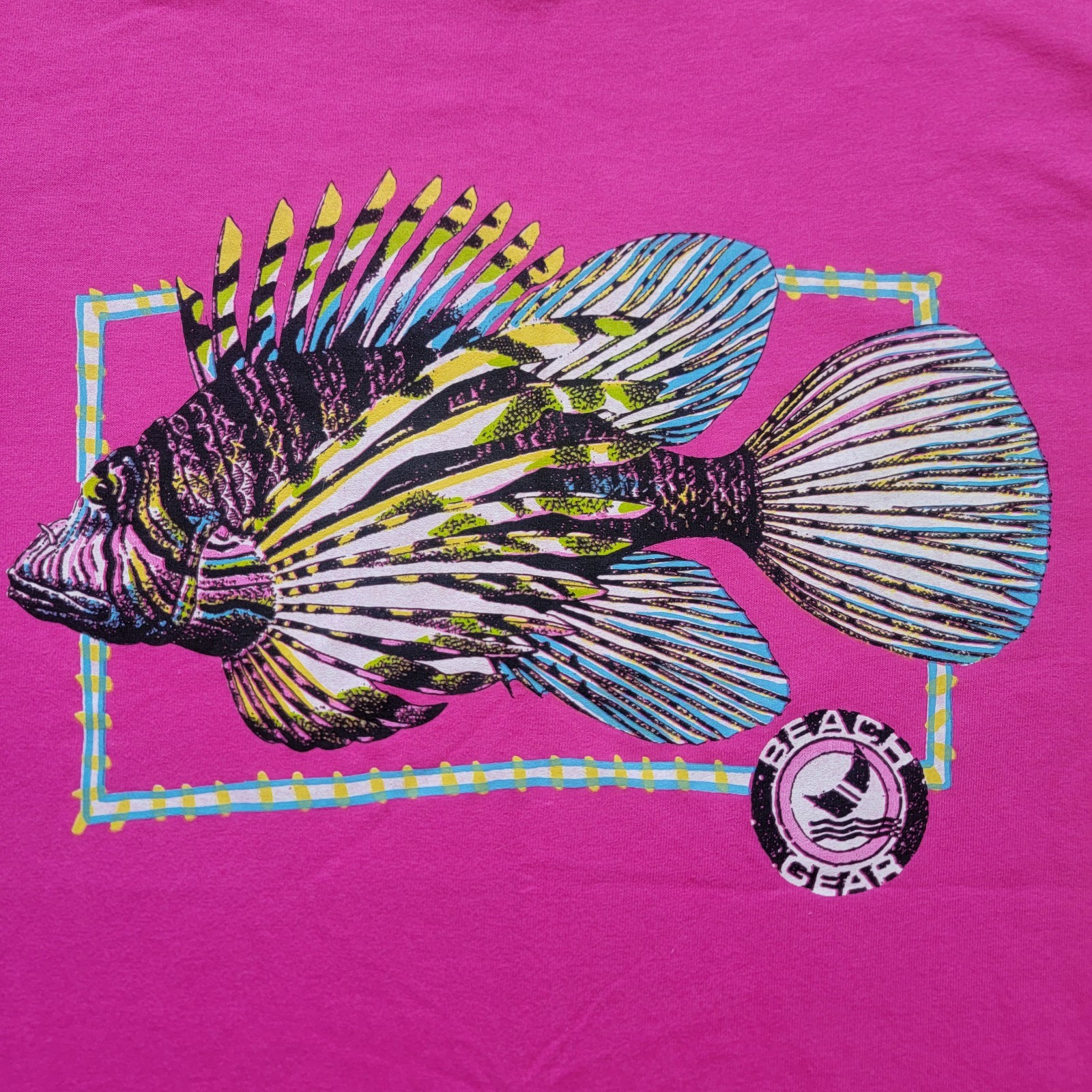 Vintage Beach Gear T Shirt Mens Medium Pink Colorful Fish Graphic Single Stitch gallery