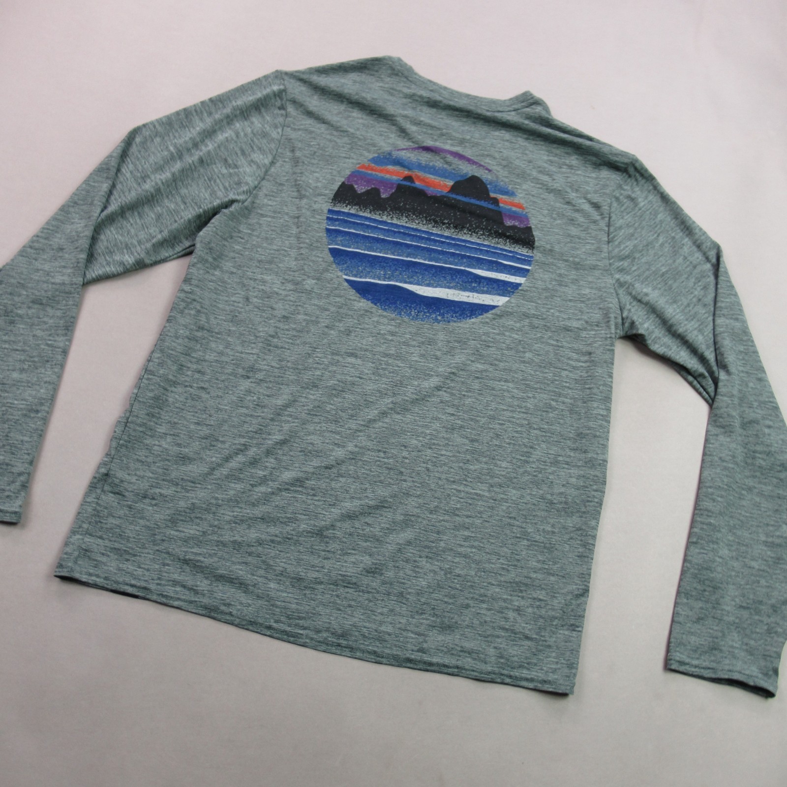 Patagonia Shirt Mens Small Long Sleeve Crew Neck Green Outdoor Lightweight gallery