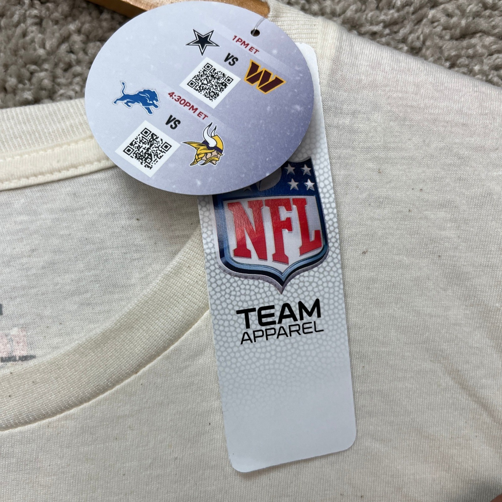 NFL Stranger Things T-Shirt Mens Large Cream Short Sleeve Graphic Tee NEW gallery
