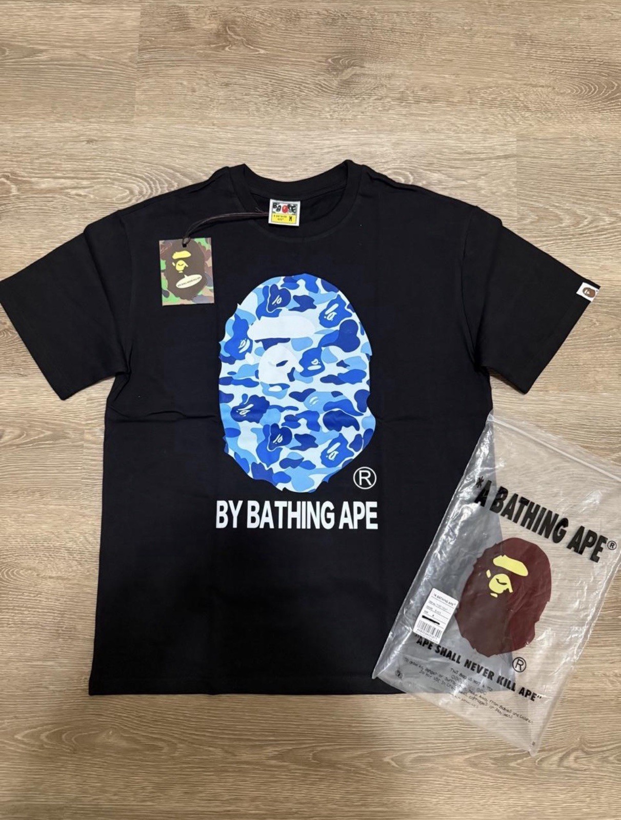 A Bathing Ape BAPE Men's Black Graphic Logo Crew Neck T-Shirt Size M gallery