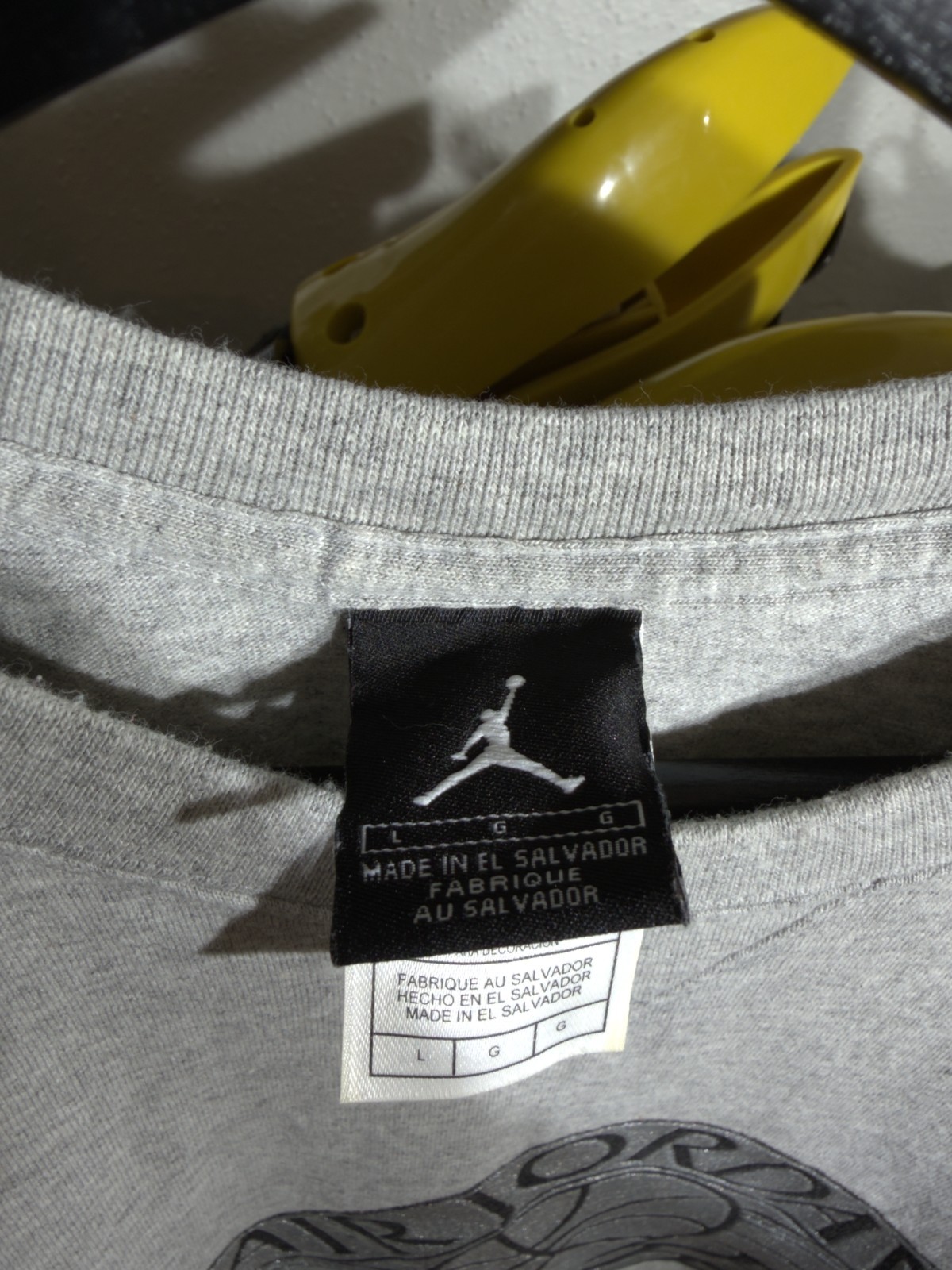 Vintage 2001 Nike Air Jordan I 1 Wings CO.JP Japan Silver Grey Shirt Large Rare gallery