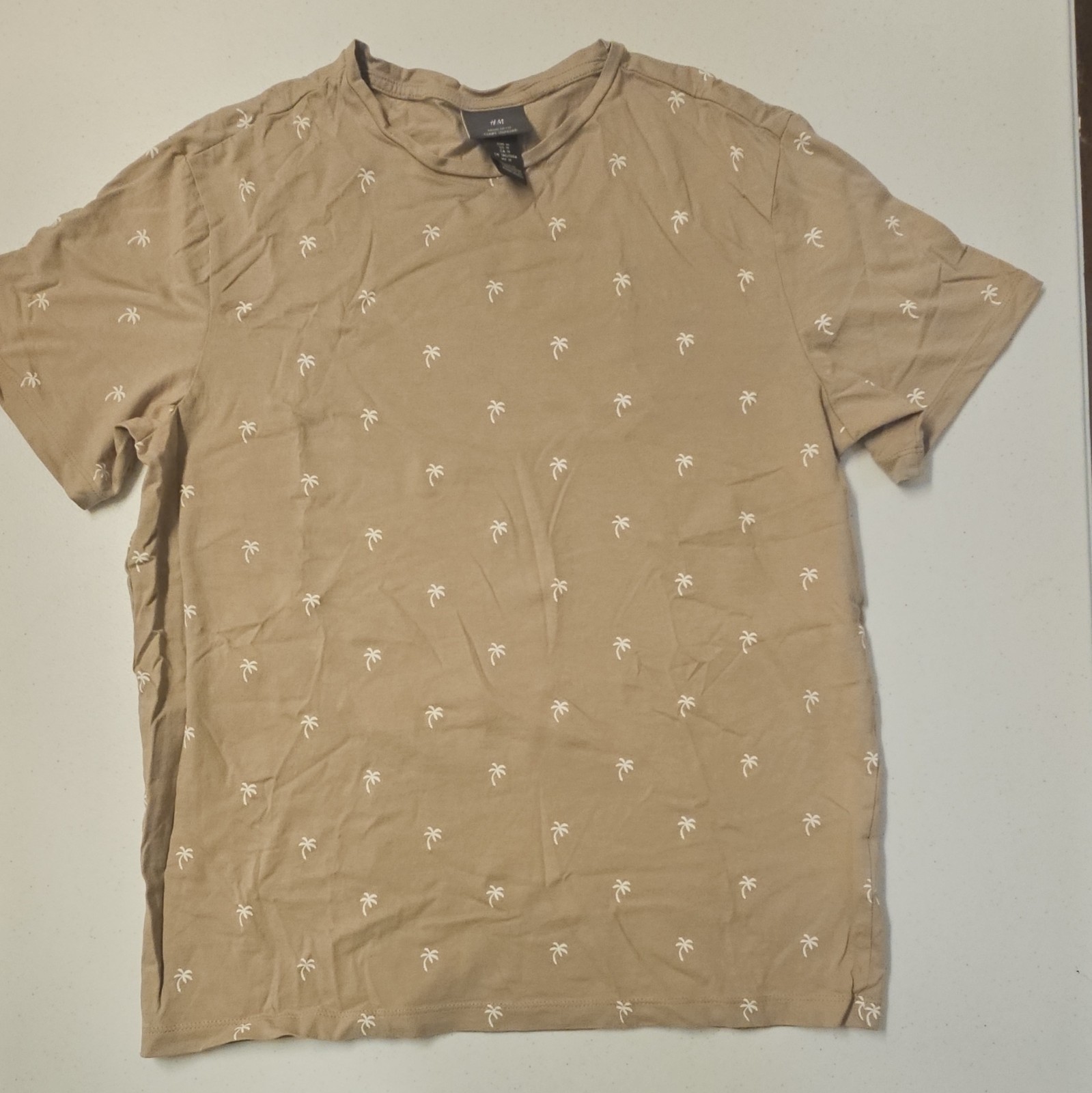 H&M Beige Tropical Palm Tree Graphic Print Logo Crew Neck Tee Men's M gallery