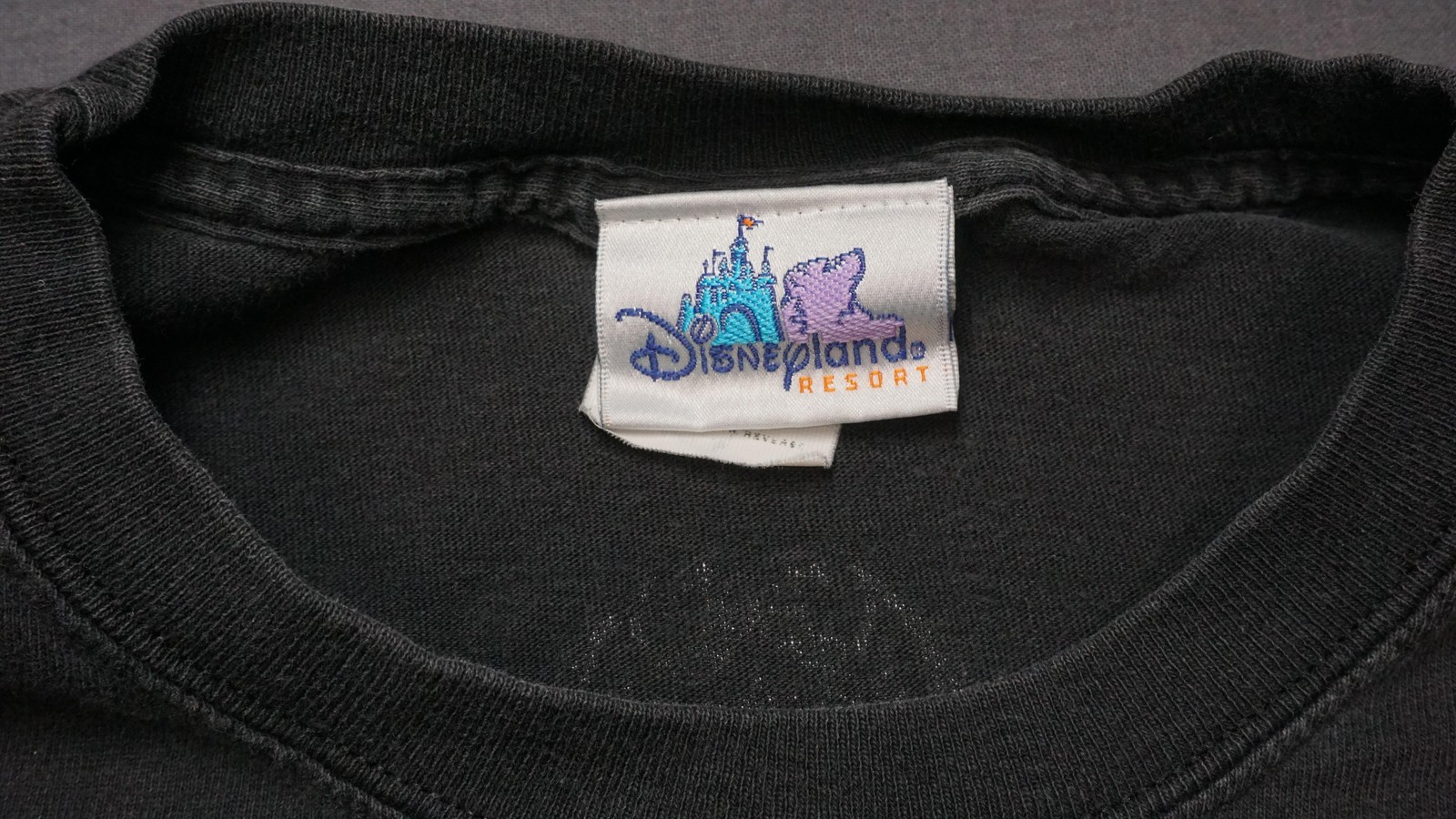 Wicked Queen Shirt Mens Large Black Disney Villains Tee Disneyland Resort gallery