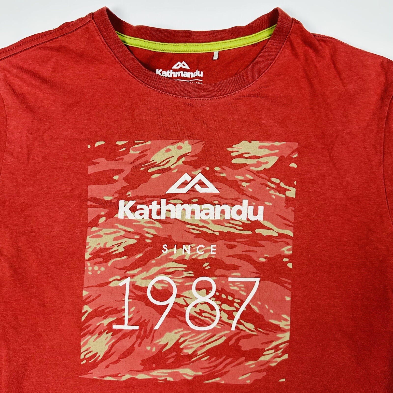 Kathmandu Men's T-Shirt Size M Red Outdoors Hiking Casual Menswear Polygiene gallery