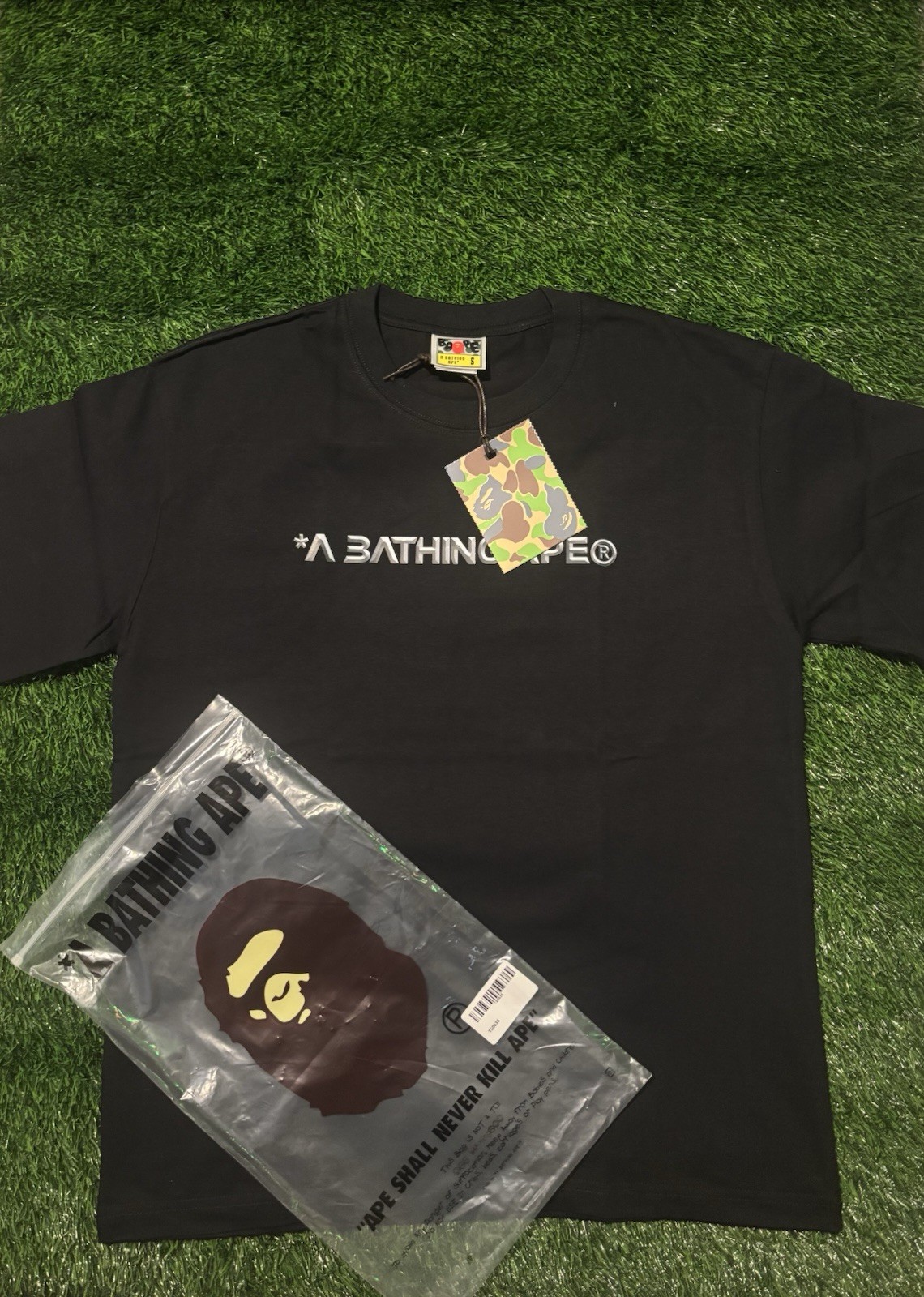 A Bathing Ape BAPE Black Ape Head Logo Graphic Crew Neck T-Shirt Men’s S gallery