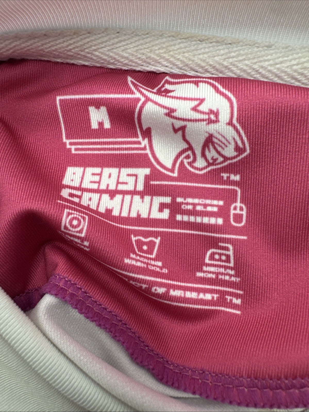 Mr Beast Gaming Performance V Neck Jersey Men's Size Medium Pink & Blue Panther gallery