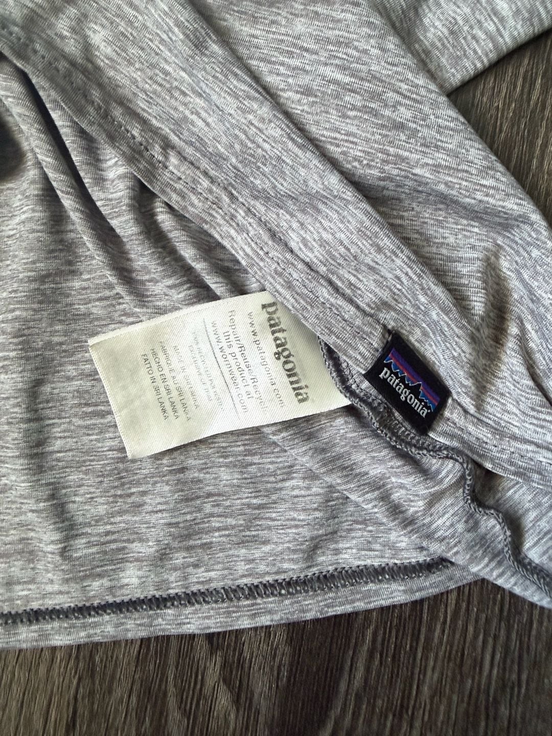 Patagonia Men's Capilene Cool Daily Graphic Long-Sleeve Shirt in Feather Grey gallery
