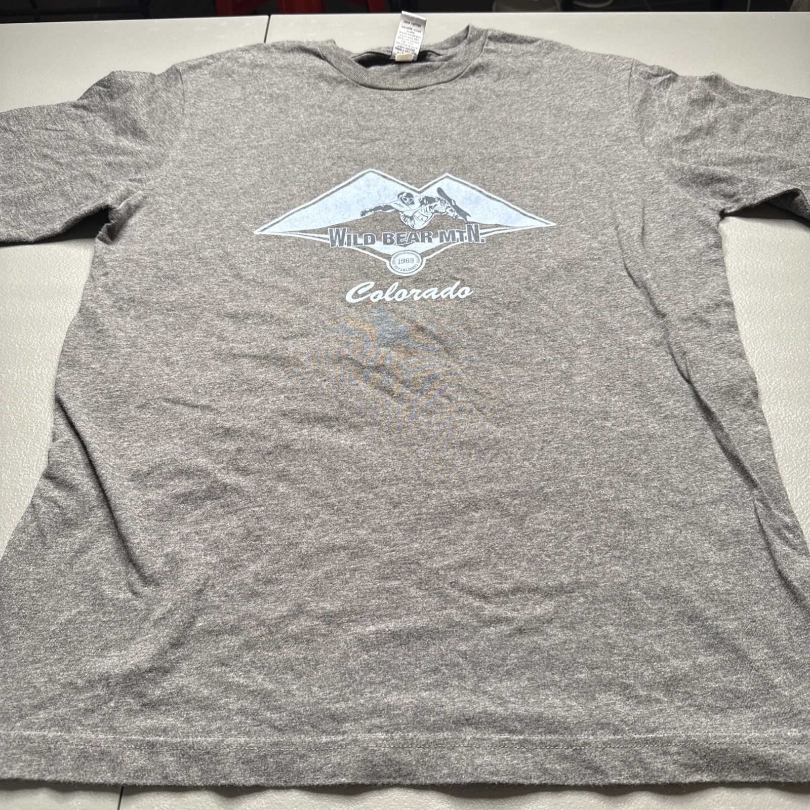 GAP Wild Bear Mountain T Shirt Small Made In Madagascar gallery