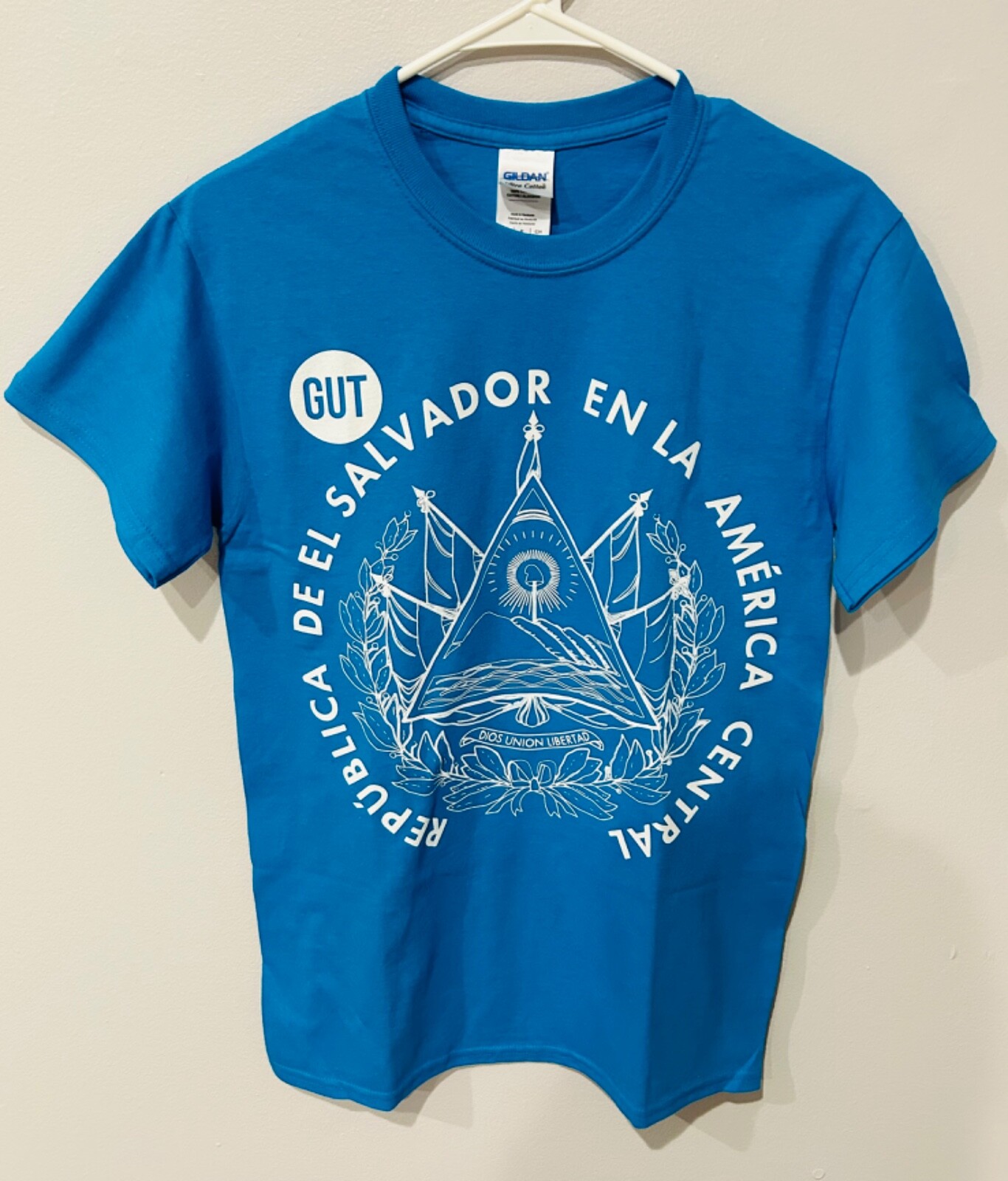 El Salvador T-Shirt (Escudo nacional de El Salvador) gallery