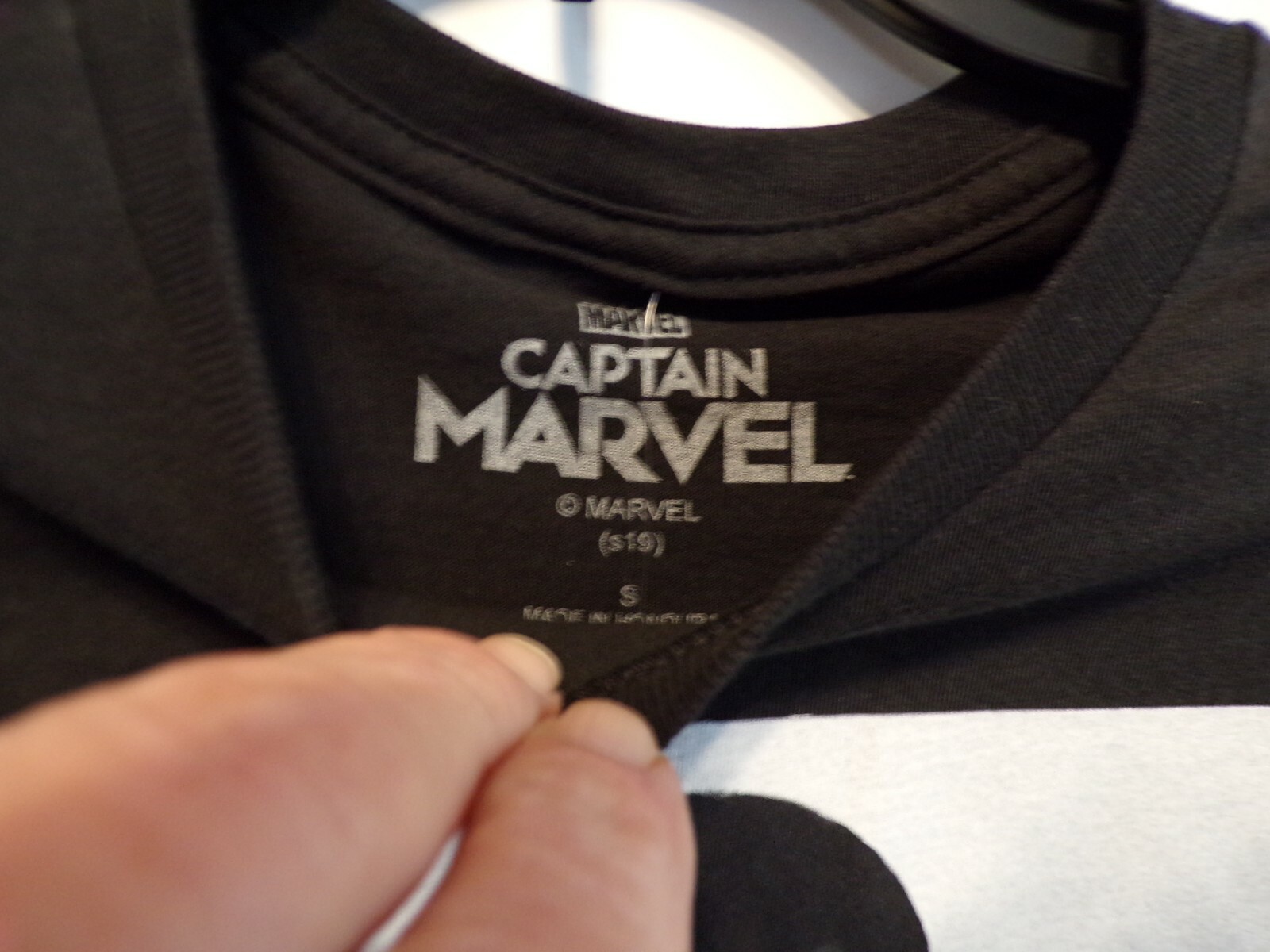 New Marvel - Captain Marvel Nick Fury Black T-Shirt With Tags Various Sizes gallery