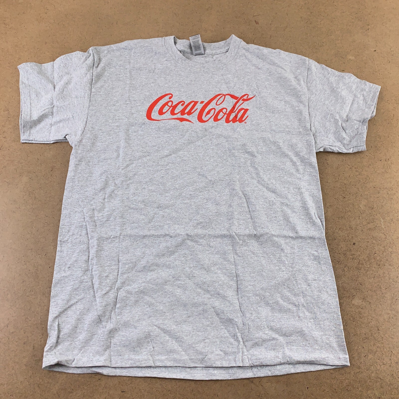 Gildan Ultra Cotton Coca-Cola Men's Large Heather Gray Short Sleeve T-Shirt New gallery