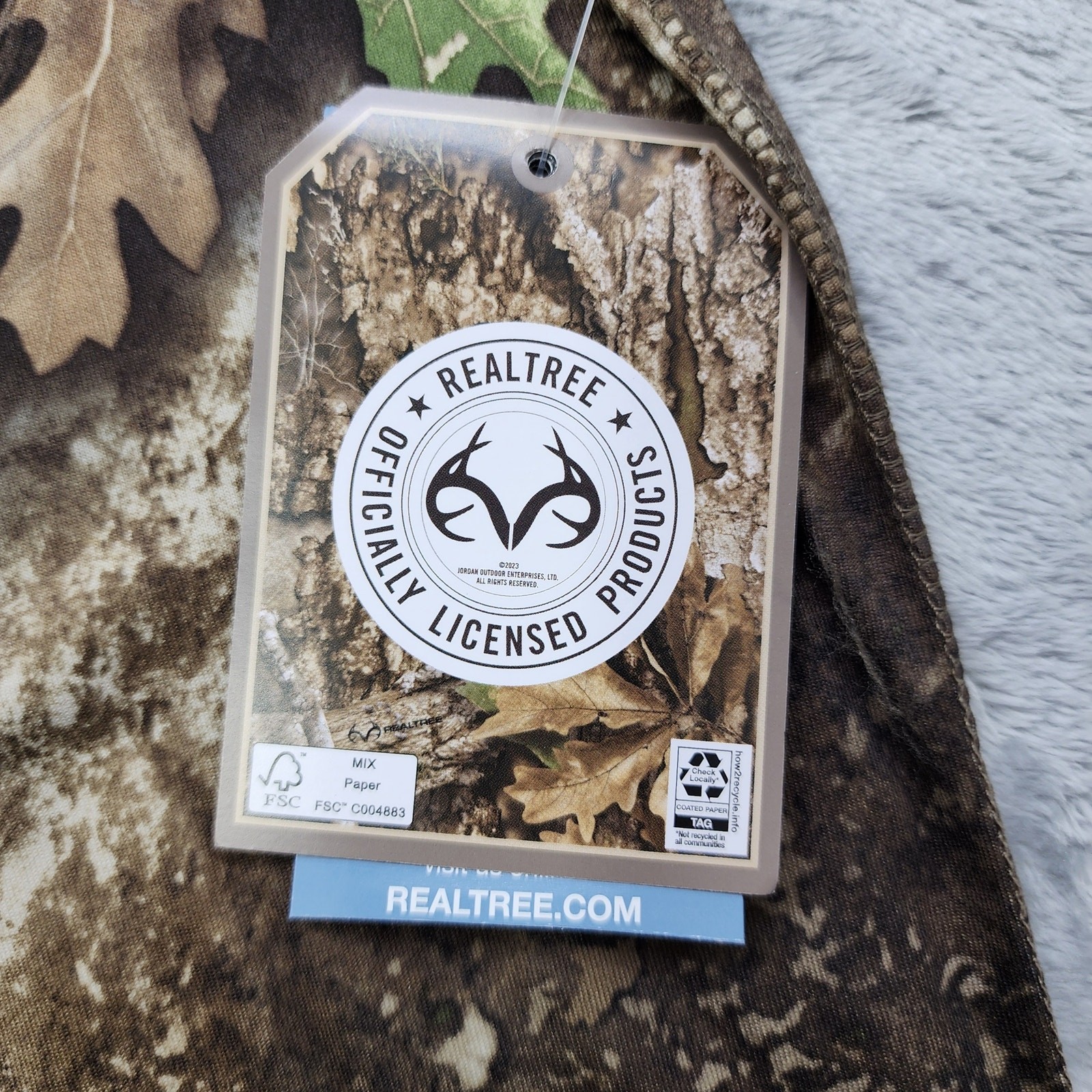 NEW Realtree Shirt Mens S Essential Camo Lightweight Performance Long Sleeve gallery