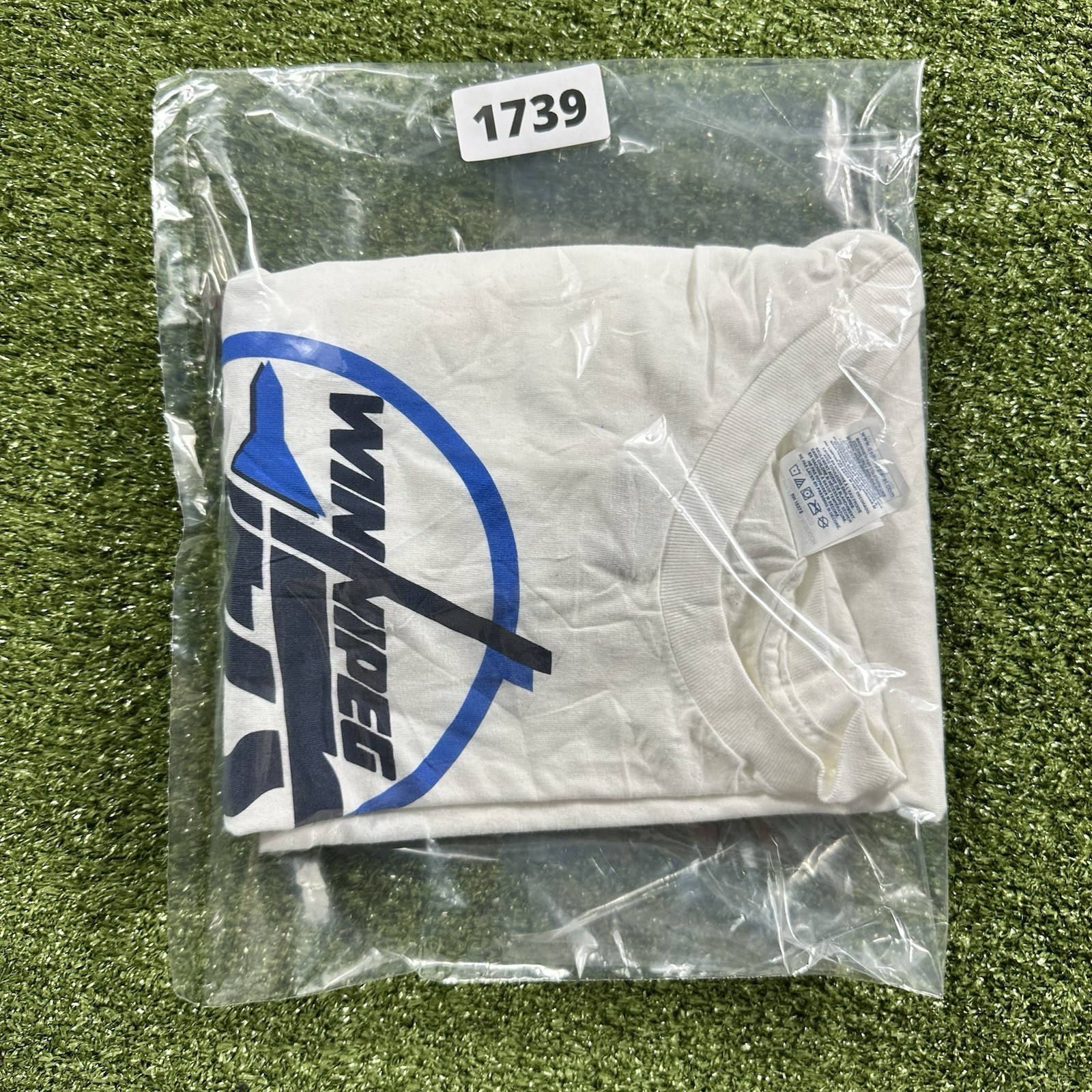 NWOT Fanatics NHL Winnipeg Jets White, Men's M T-Shirt. gallery