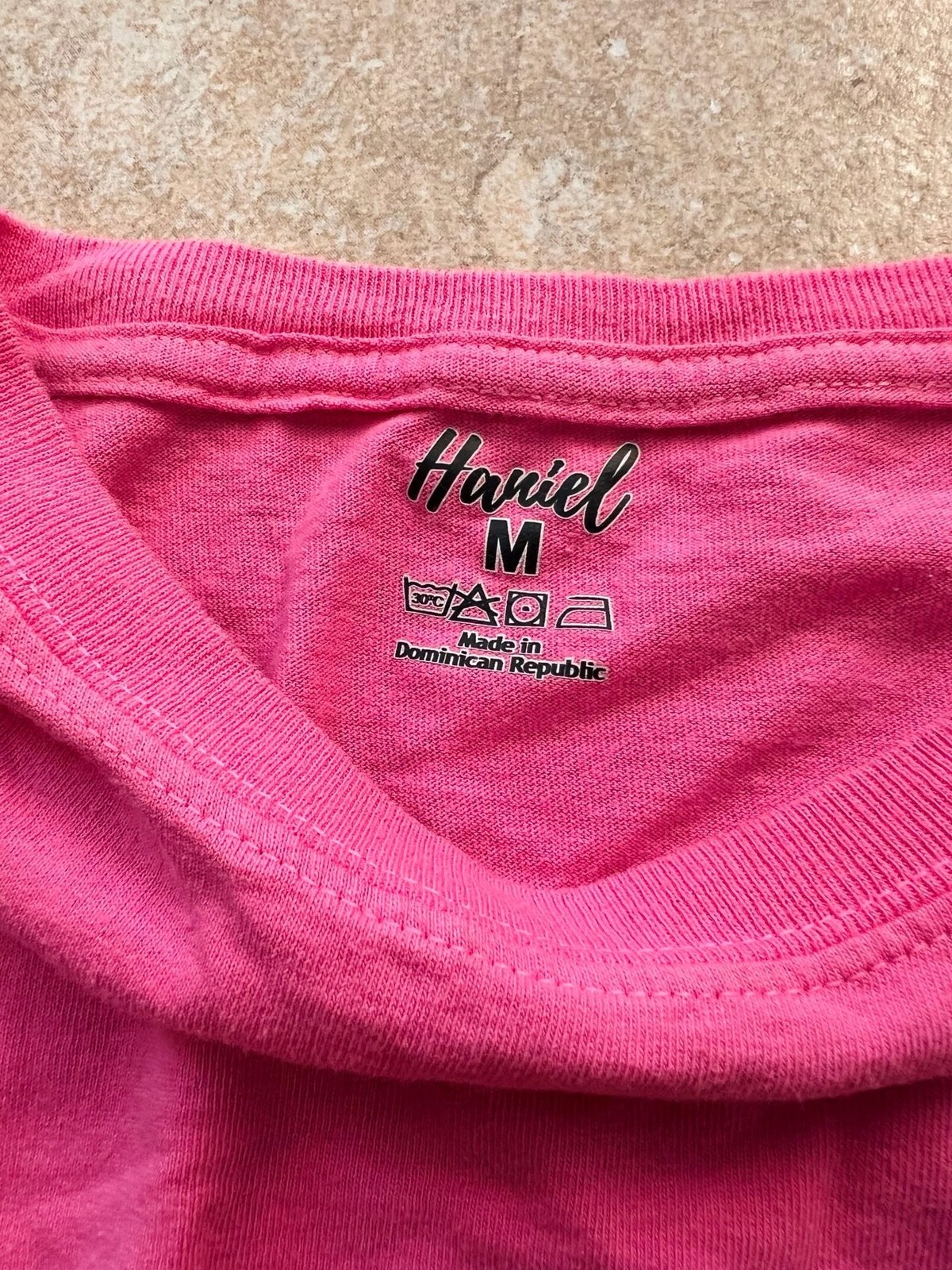 Hard Rock Cafe Dominican Republic Neon Pink Graphic T-Shirt gallery