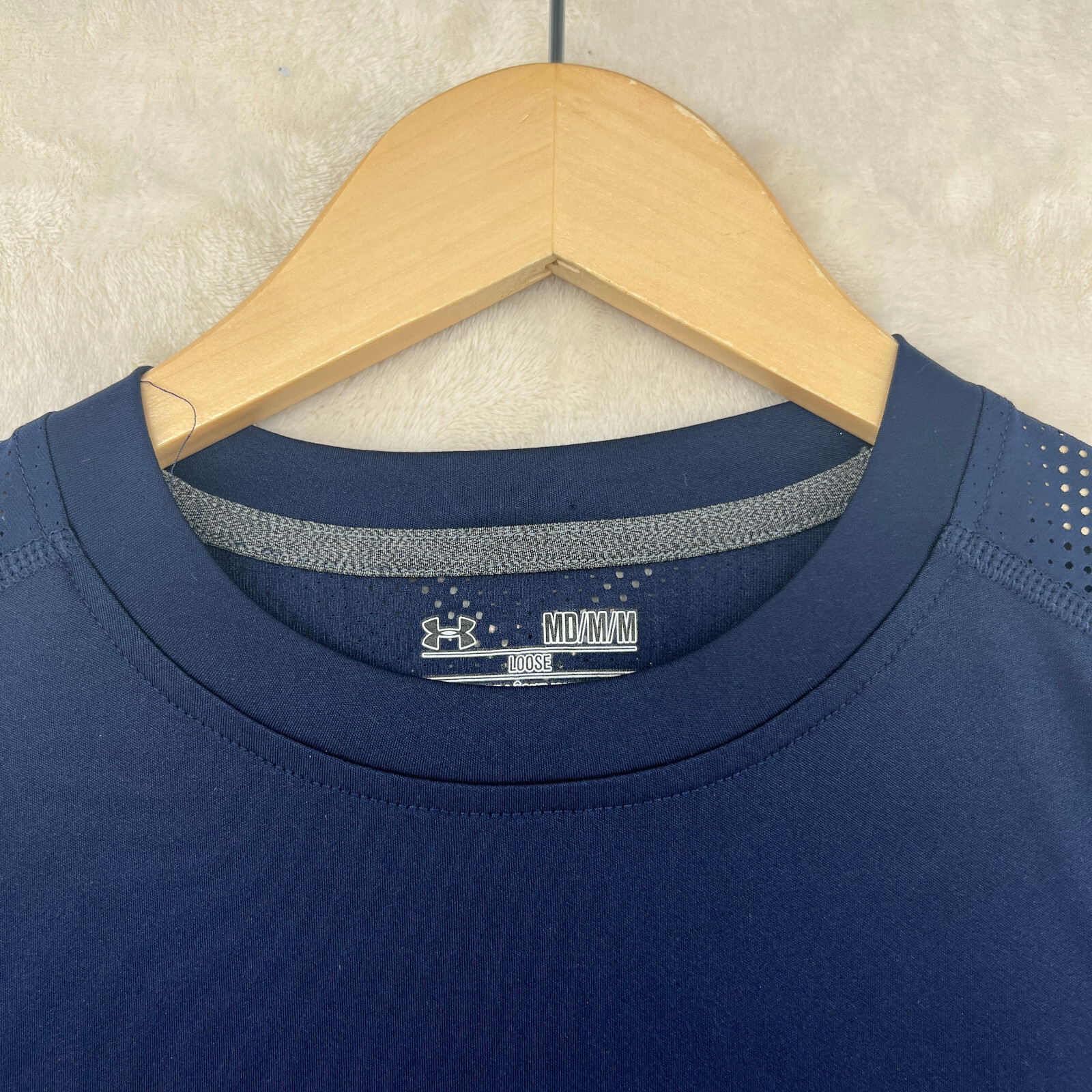 Under Armour Heatgear Men's Size M Solid Blue Loose Fit S/S Crew-Neck T-Shirt gallery