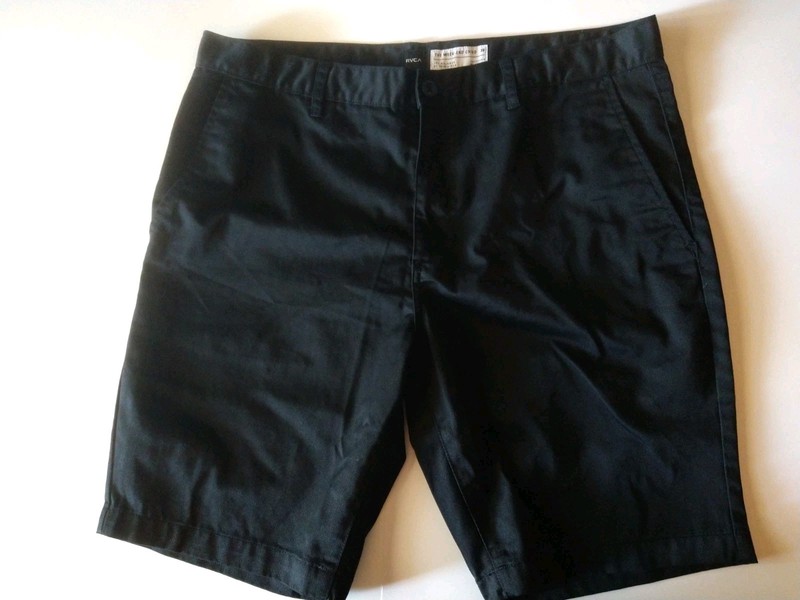 RVCA Shorts Men’s 38×9 Black The Week End Chino Shirt Summer Travel Golf Beach
