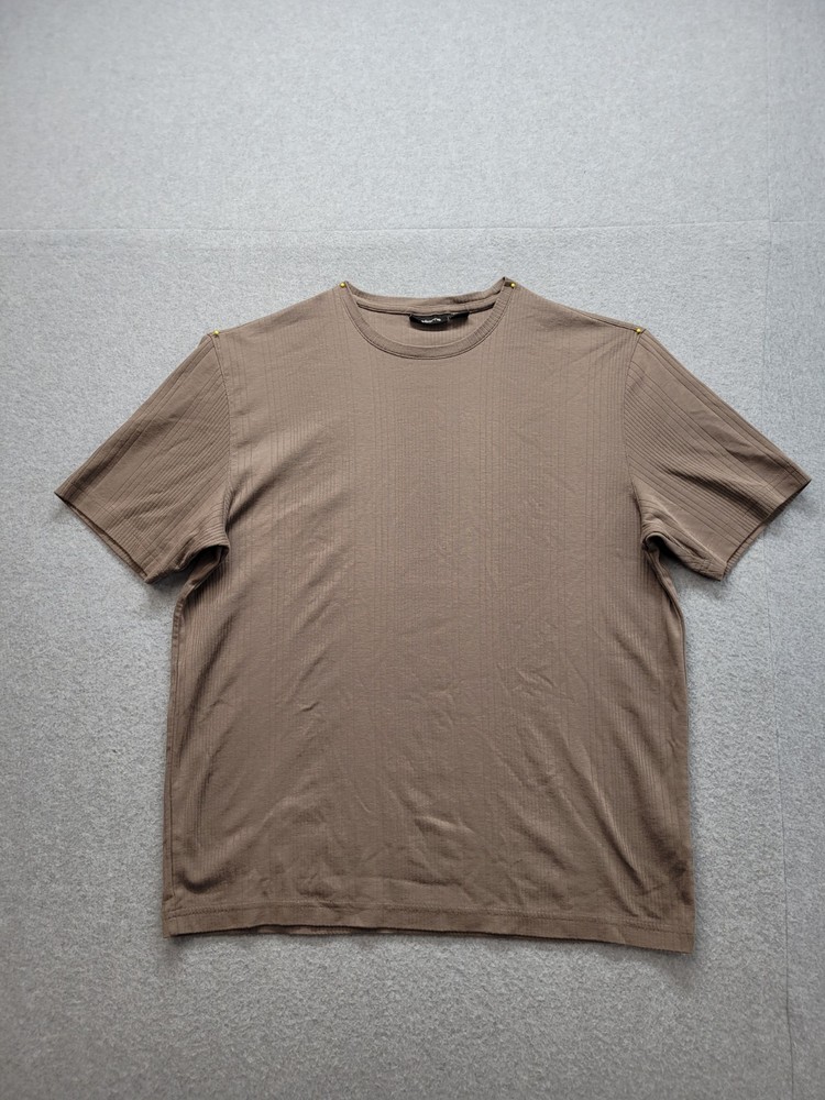 Clairborne Men Shirt XL Brown Crew Neck Short Sleeve Flat Front Casual Tee