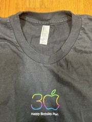 APPLE Mac 30 Year Anniversary Birthday logo T-Shirt Medium Black Macintosh MD M
